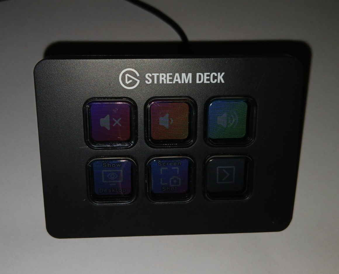 Elgato Stream Deck Mini 6-Key USB Custom LCD Studio Controller (Model 20GAI9901)