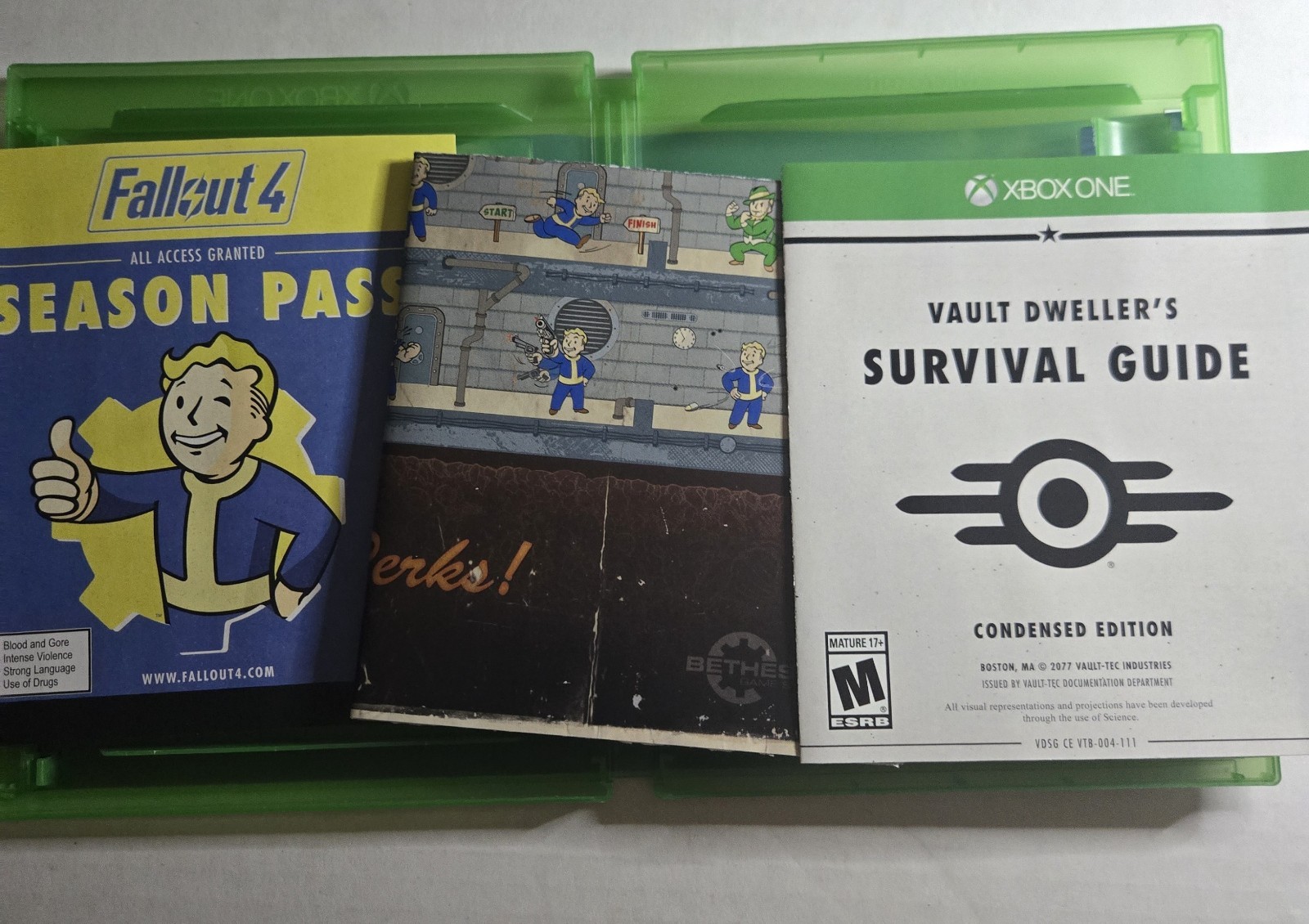 Fallout 4 Microsoft Xbox One Complete In Box w/ Map