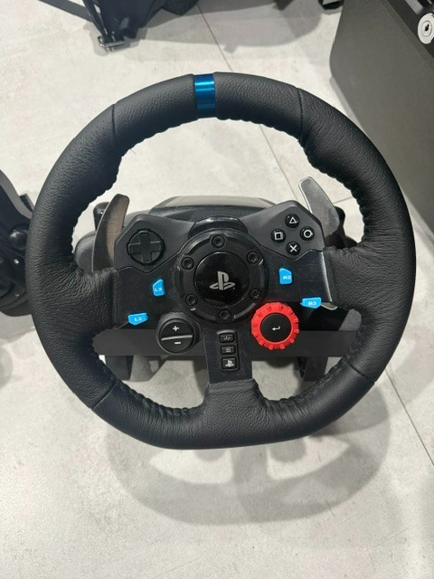Logitech G29 Racing Wheel + Pedals + Driving Force Shifter PS5 PS4 PC