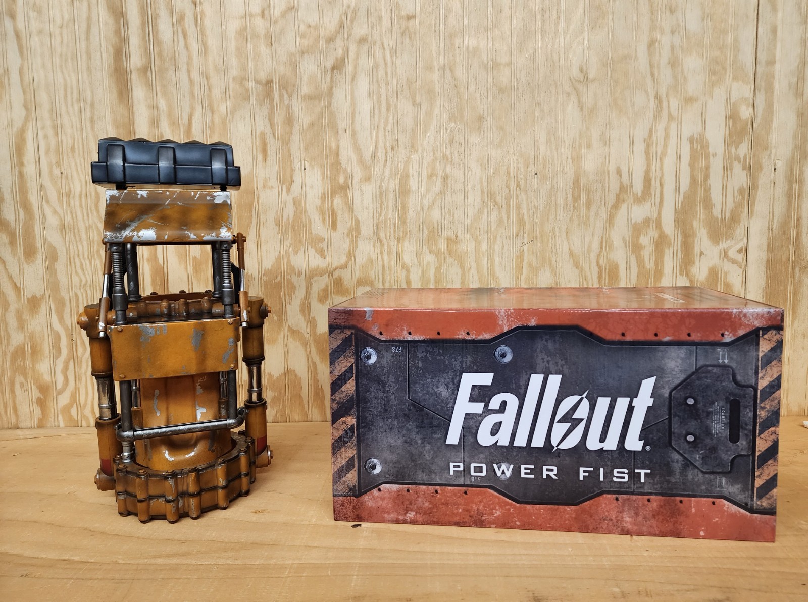 Fallout Replica Power Fist Chronicle Collectibles NIB