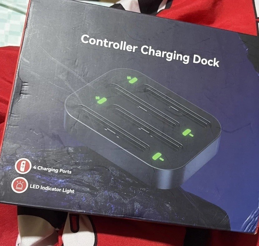 5V/2A Black 4 in 1 Controller Charging Dock Brand New