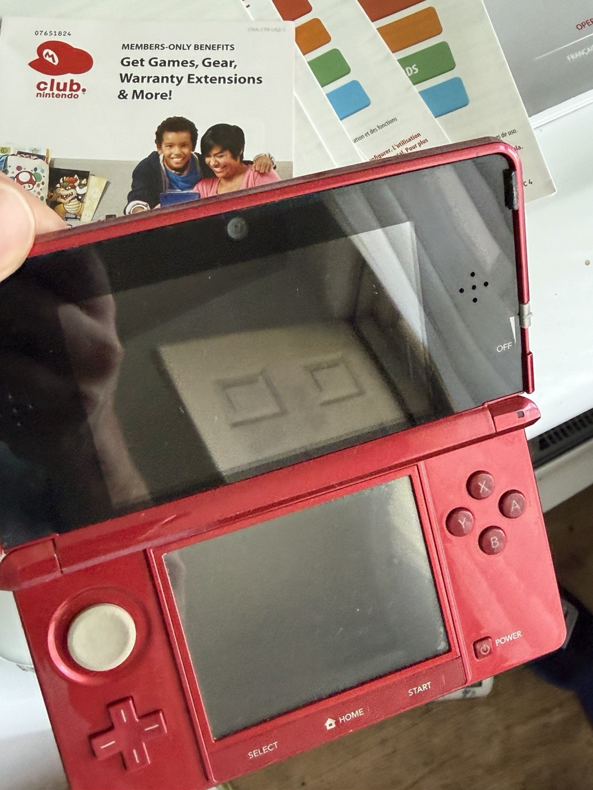 Nintendo 3DS CTR-001 Handheld Gaming Console Flame Red Charger Games SD Tested