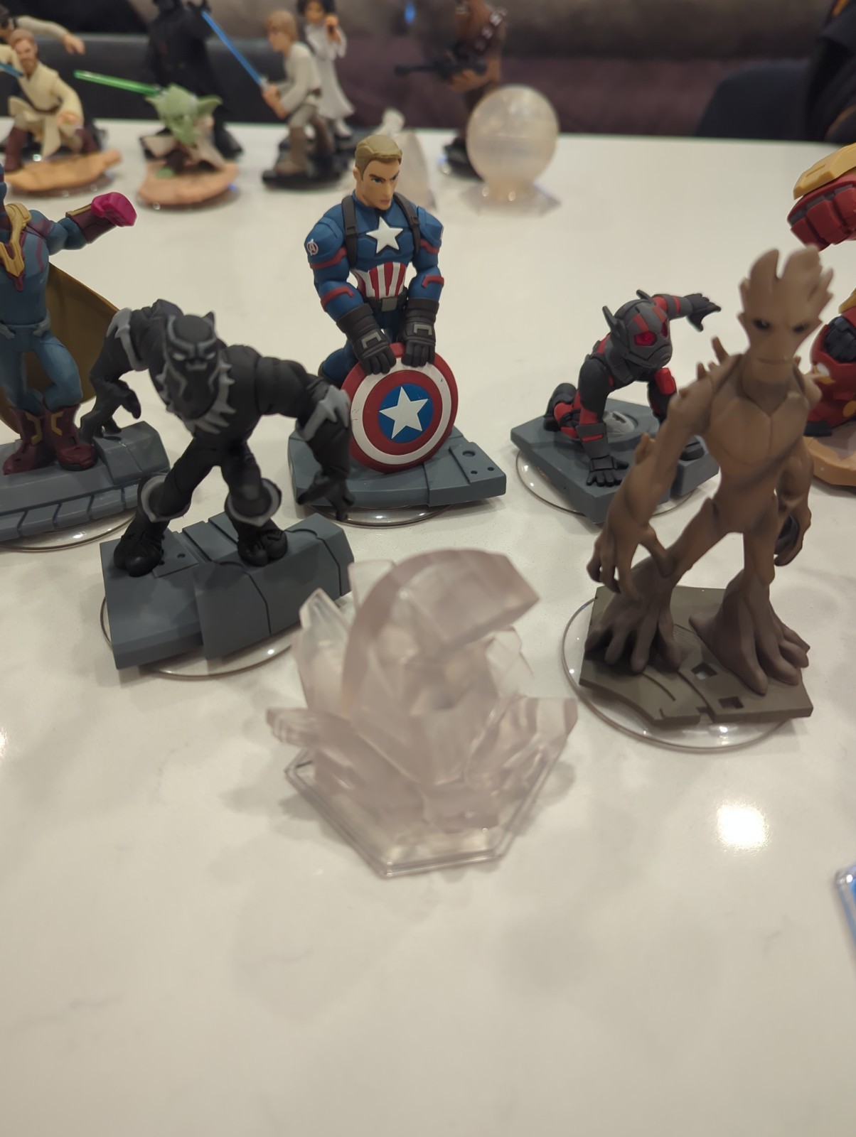 Disney Infinity 2.0 3.0 Marvel Lot Captain America, Hulkbuster, Iron Man, Hulk