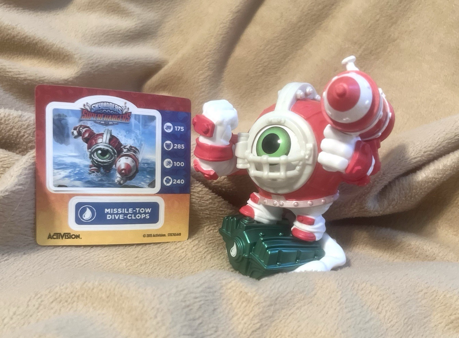 Activision Skylanders SuperChargers Missile-Tow Dive-Clops Figure w/ Card 2015