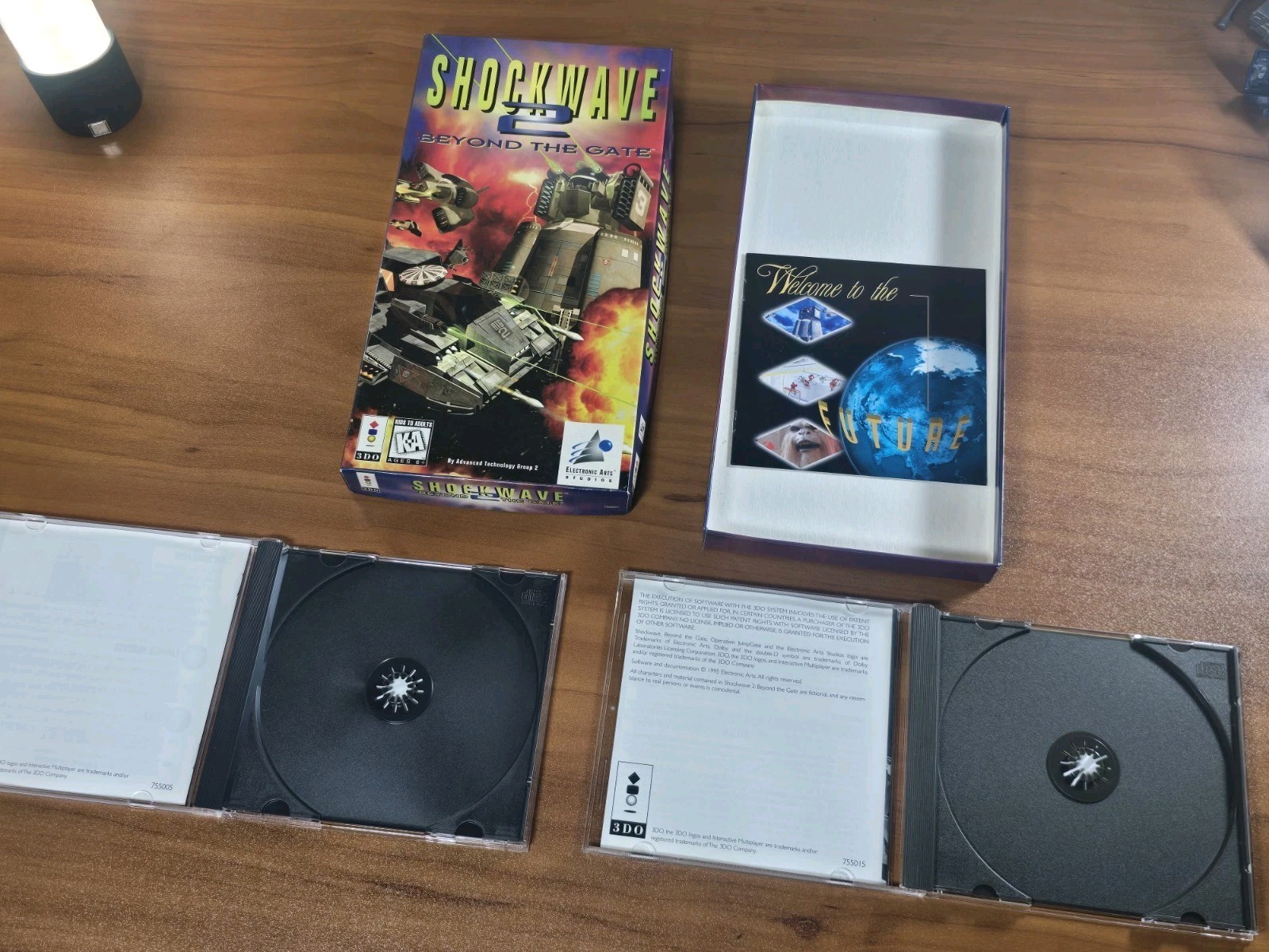 Shockwave 2: Beyond the Gate (3DO, 1995) Box Only – No Cds