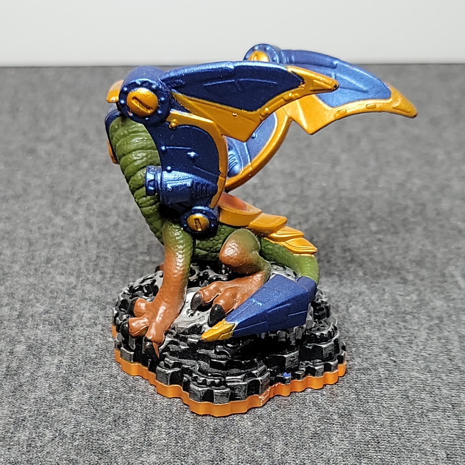 Skylanders Giants Lightcore Drobot Character Figure 84549888 Video Game Toy