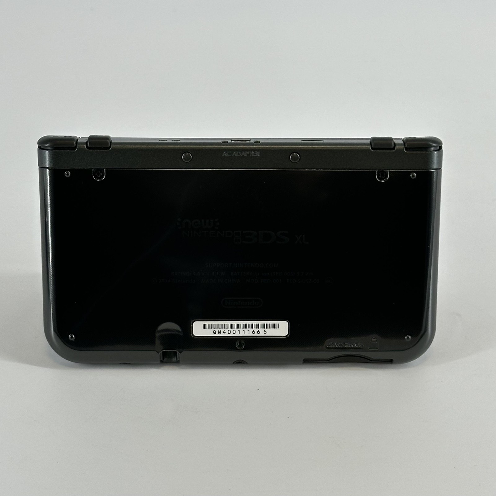 Nintendo New 3DS XL Handheld Console Gray – Very Good w/ Yellow Tint
