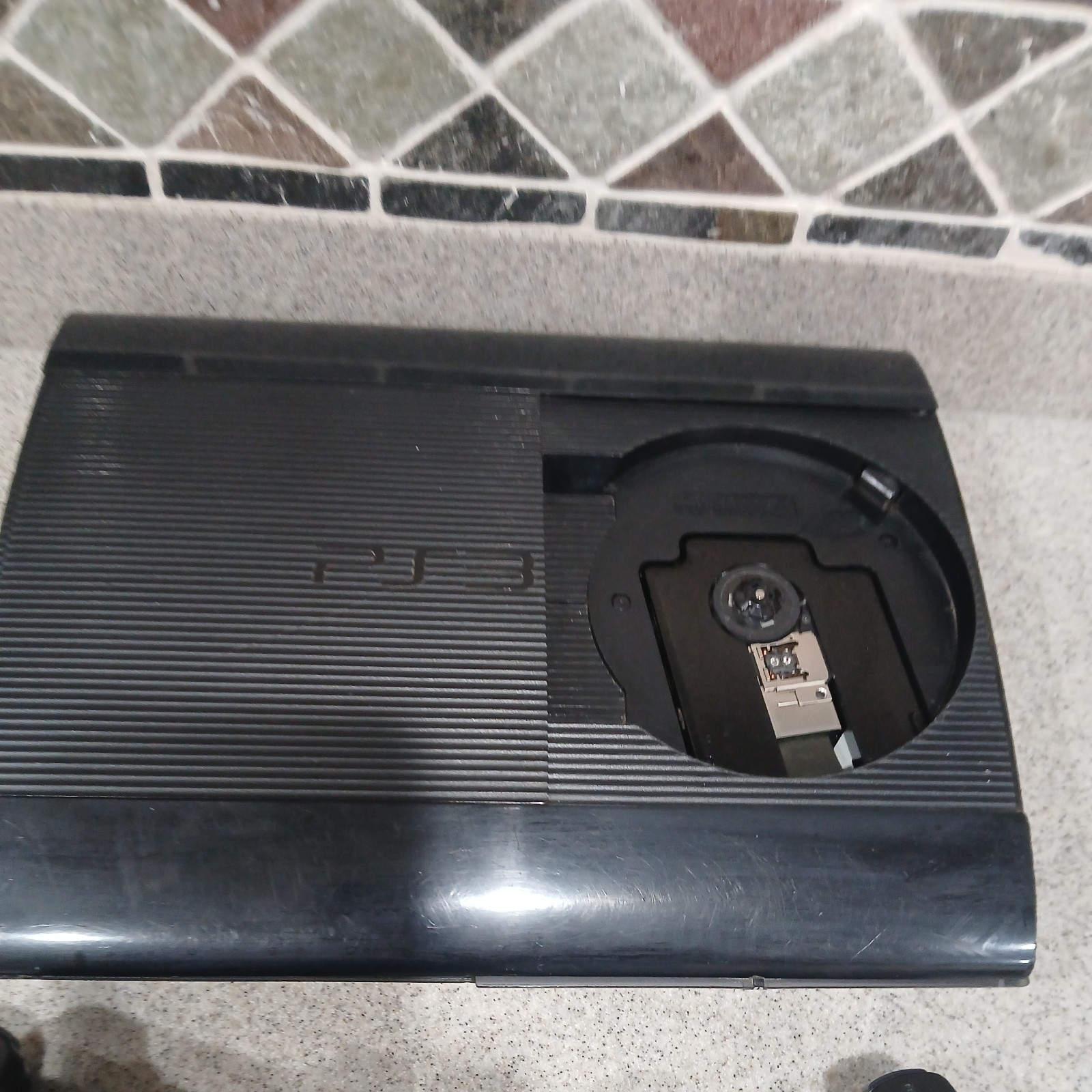 Sony PlayStation 3 PS3 Super Slim cech 4001B Black Console 2 Controllers