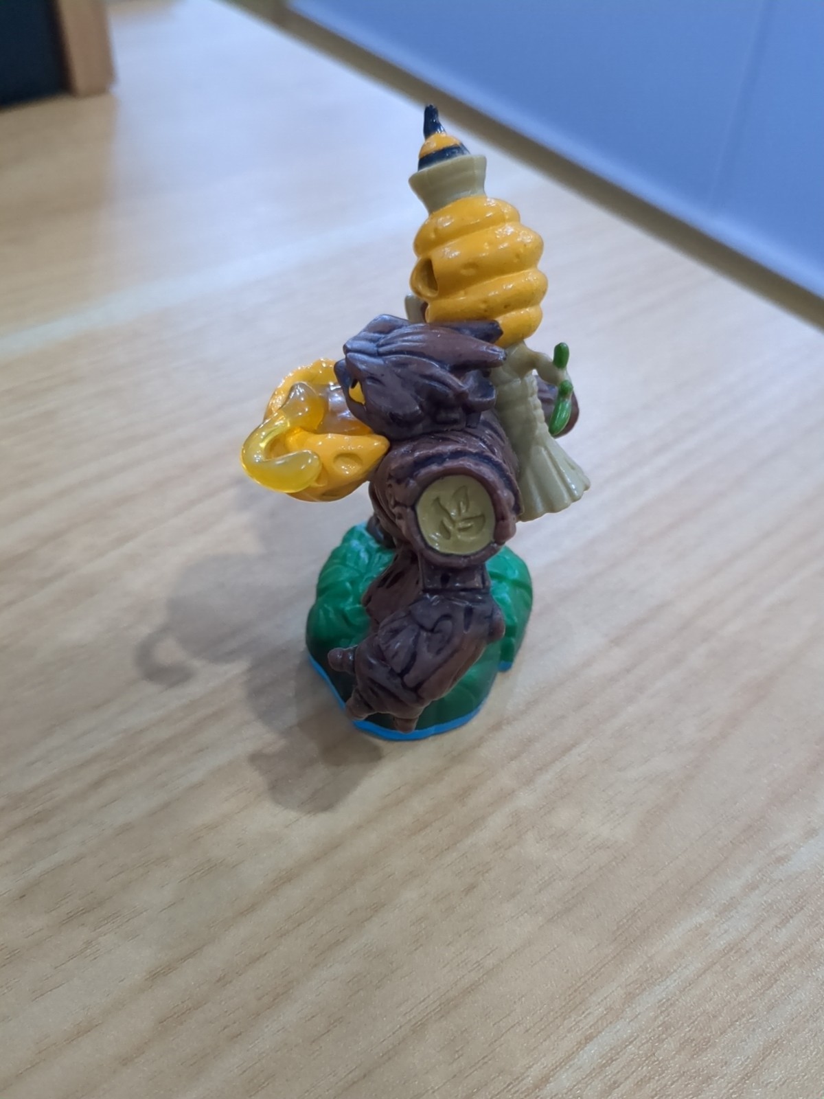 S1 Skylanders SWAP Force Lightcore Bumble Blast Figure