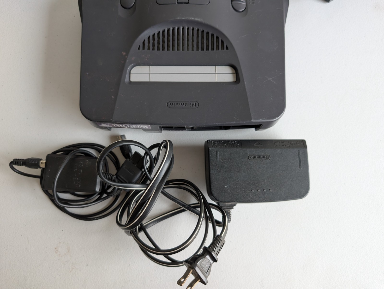 Nintendo 64 N64 Original System Console With 2 Original Controllers & Cords!