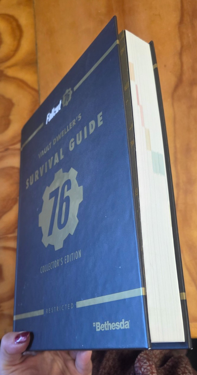 Vault Dwellers Survival Guide Fallout 76 Collector’s Edition, HARDCOVER