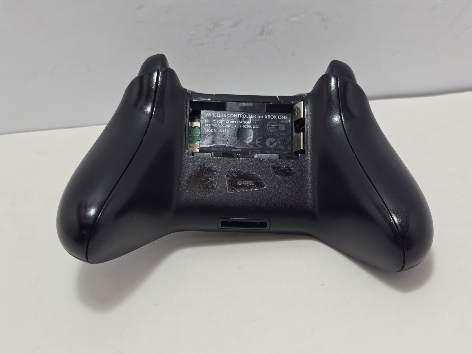 Microsoft Xbox One Wireless Controller Model 1537 (No Battery Cover) Tested