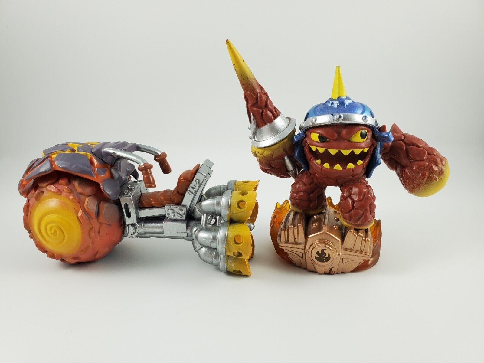 Skylanders Superchargers Lava Lance Eruptor & Burn Cycle Switch Xbox One PS4 Wii
