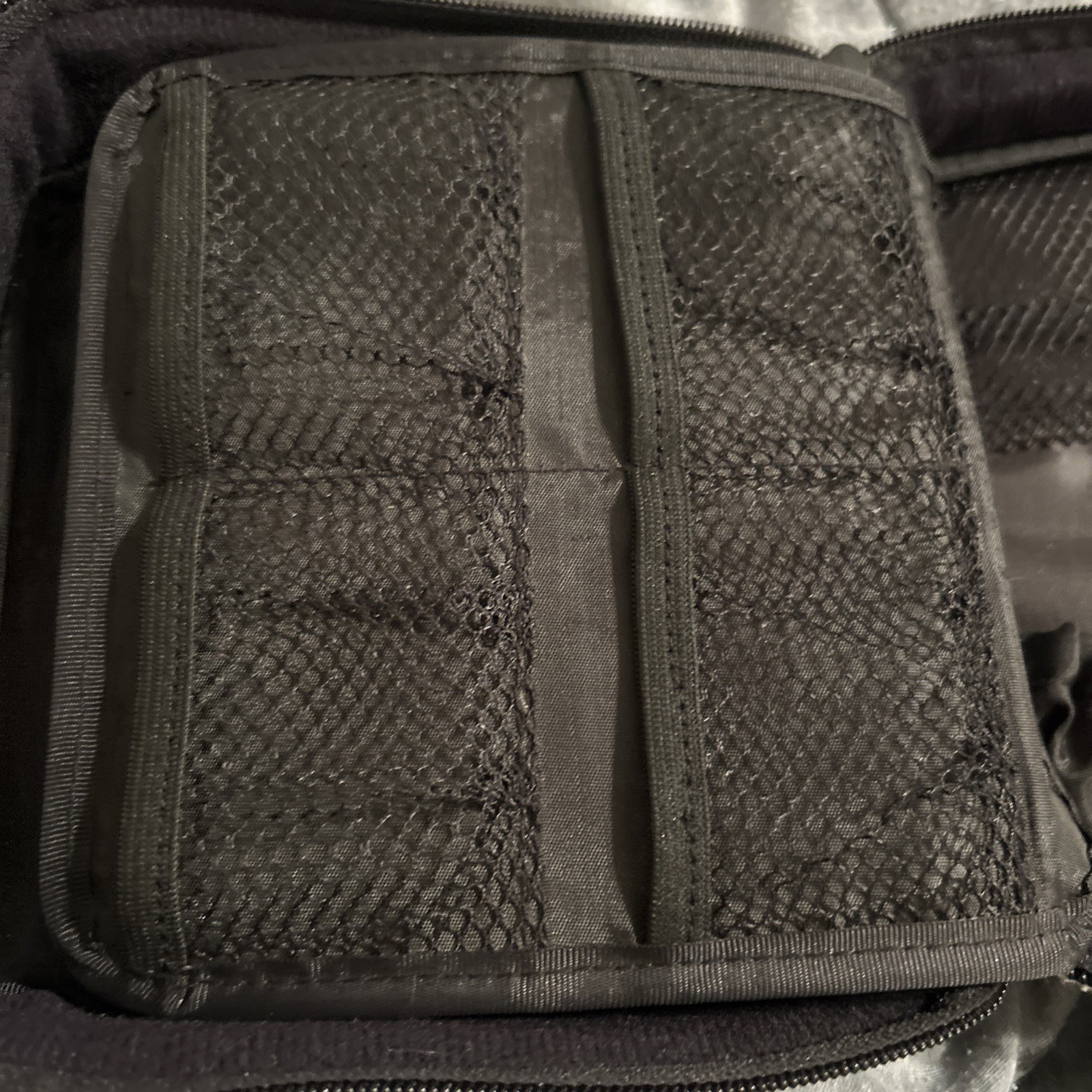 Vintage Mad Catz Carrying Case for Nintendo Gameboy Color~+!2 Games 3 Manuals
