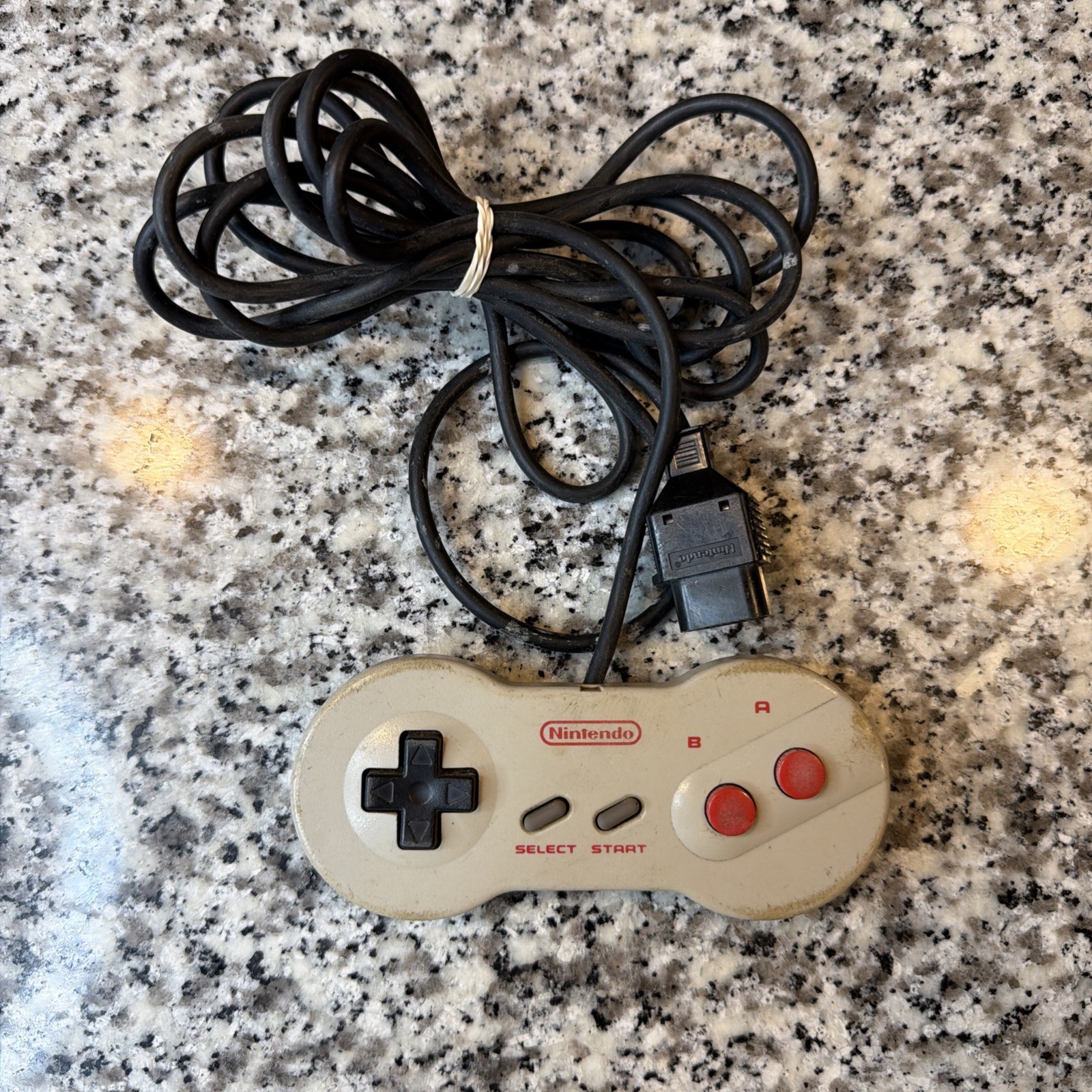 Nintendo NES NES-039 Dog Bone Controller Official Authentic
