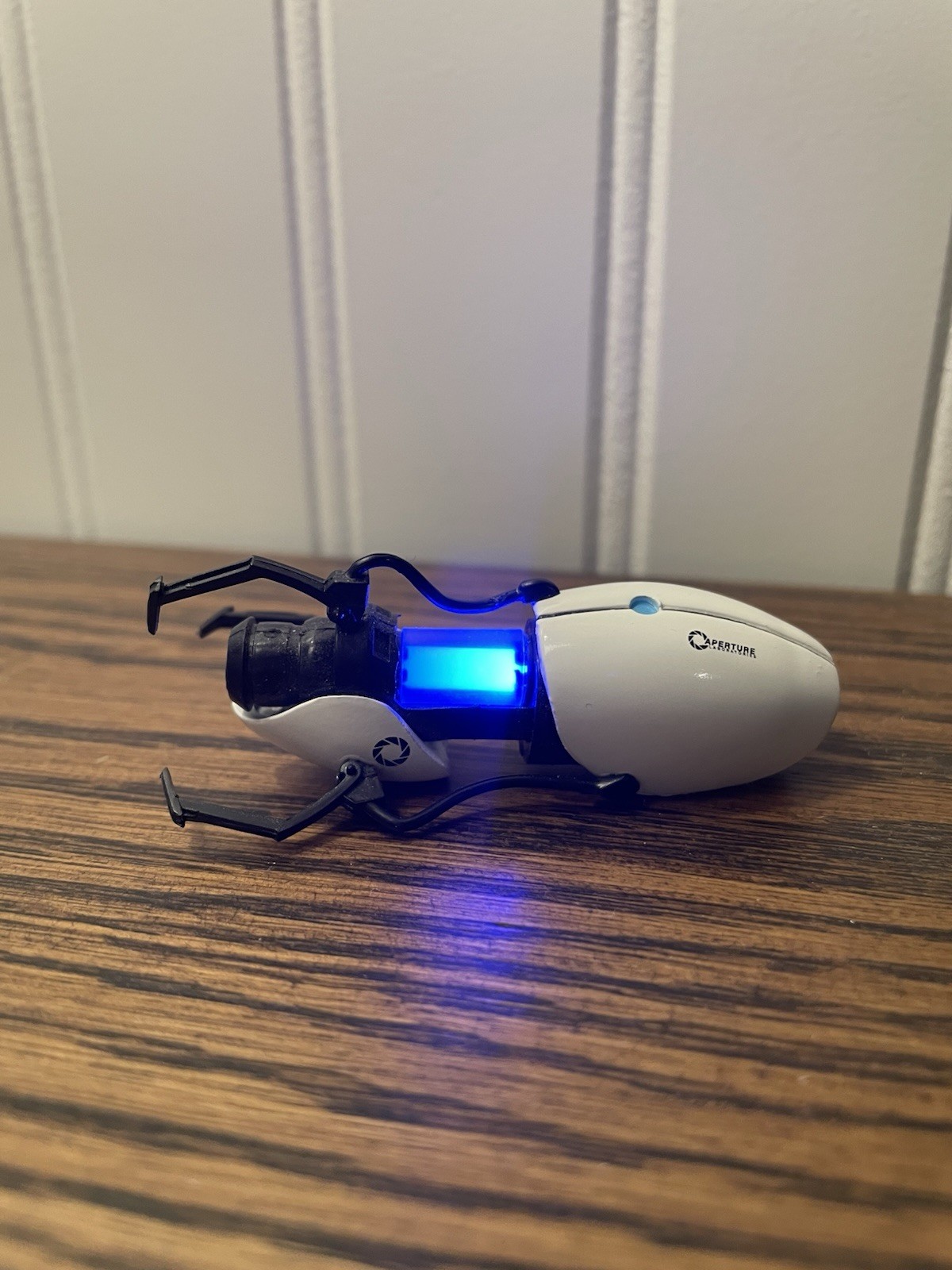 Portal 2 Aperture Science Portal Gun Replica Tiny NECA