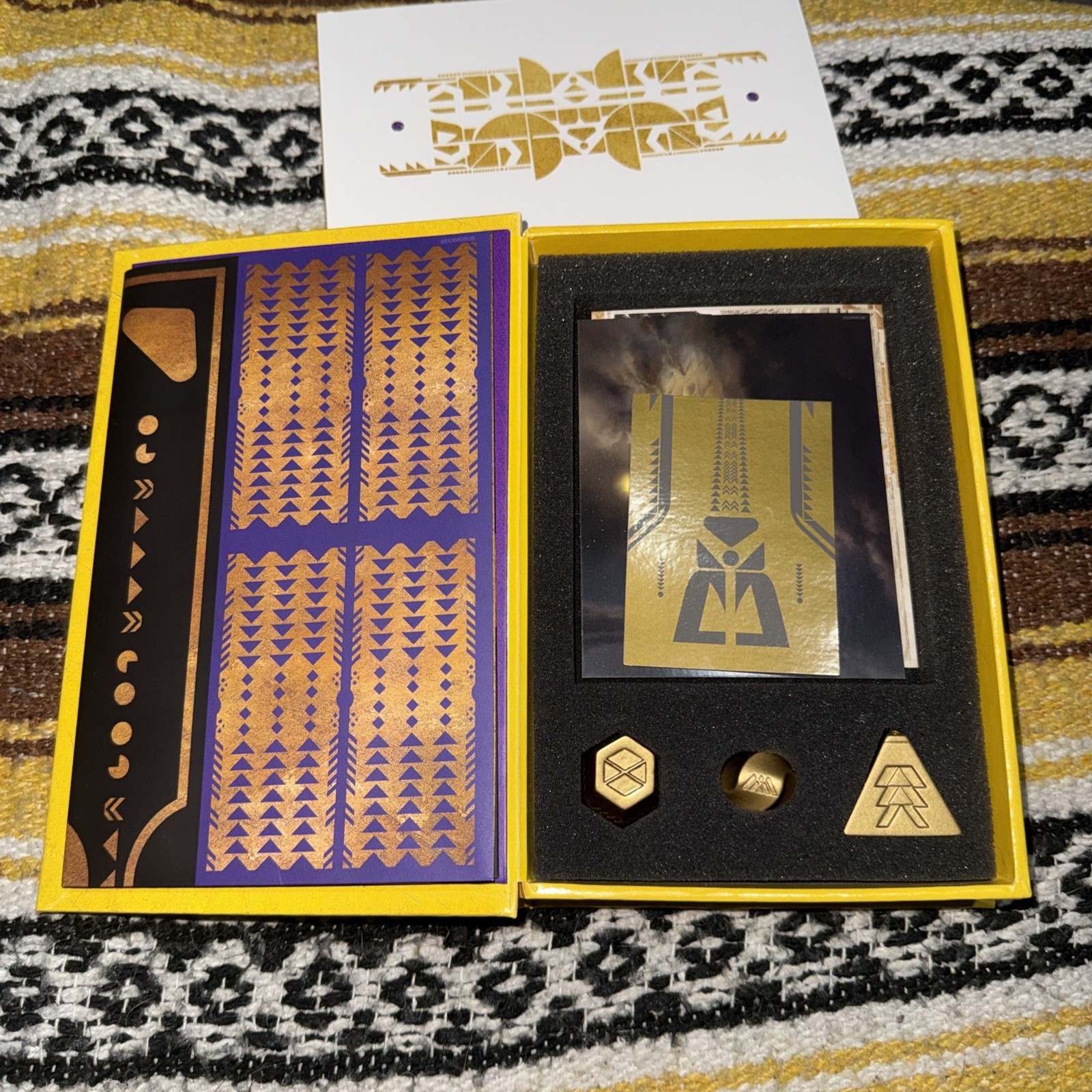 Destiny 2 Collector’s Edition Calus / Cabal Book & Relic Set