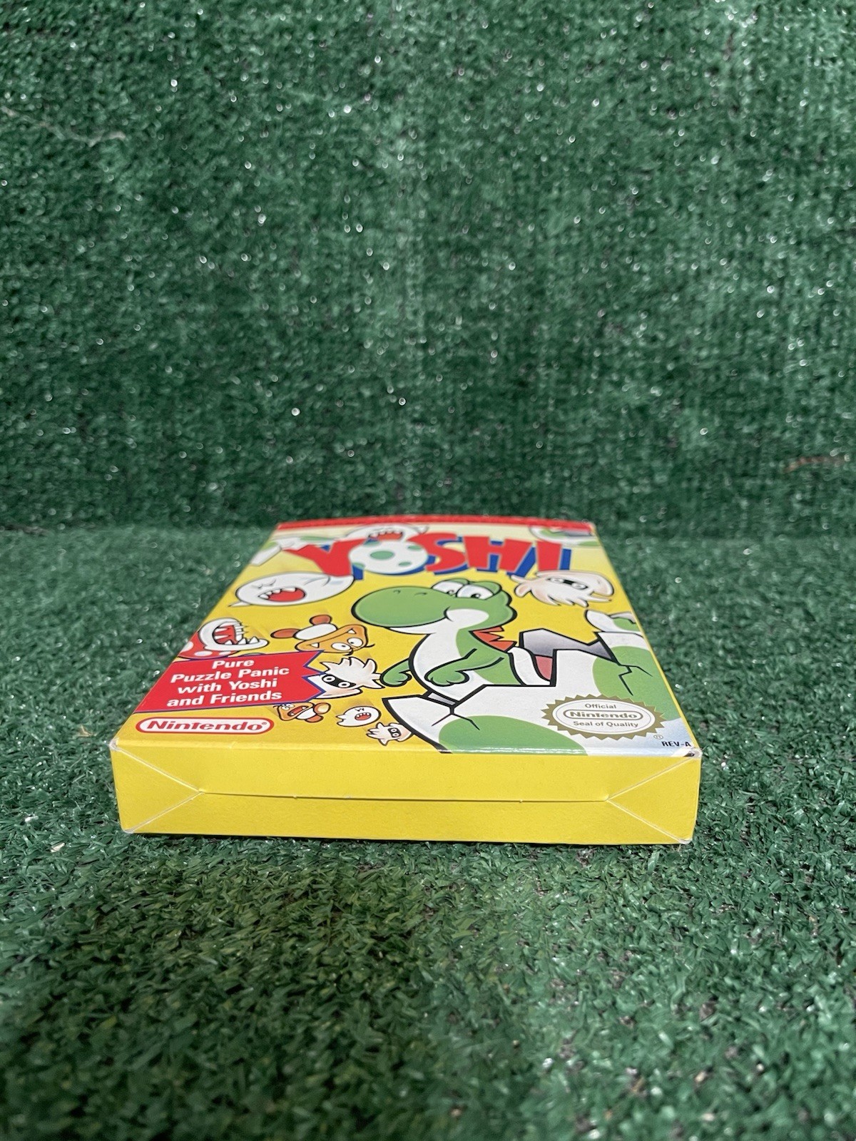 Nintendo Oval Seal Yoshi Complete In Box Near Mint NES Nintendo Fast Shipping!