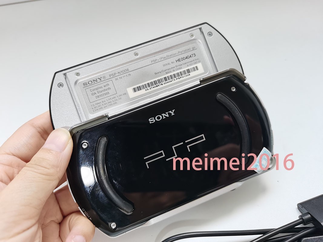 Sony PSP GO PlayStation Portable Go Console With Cable Full Working