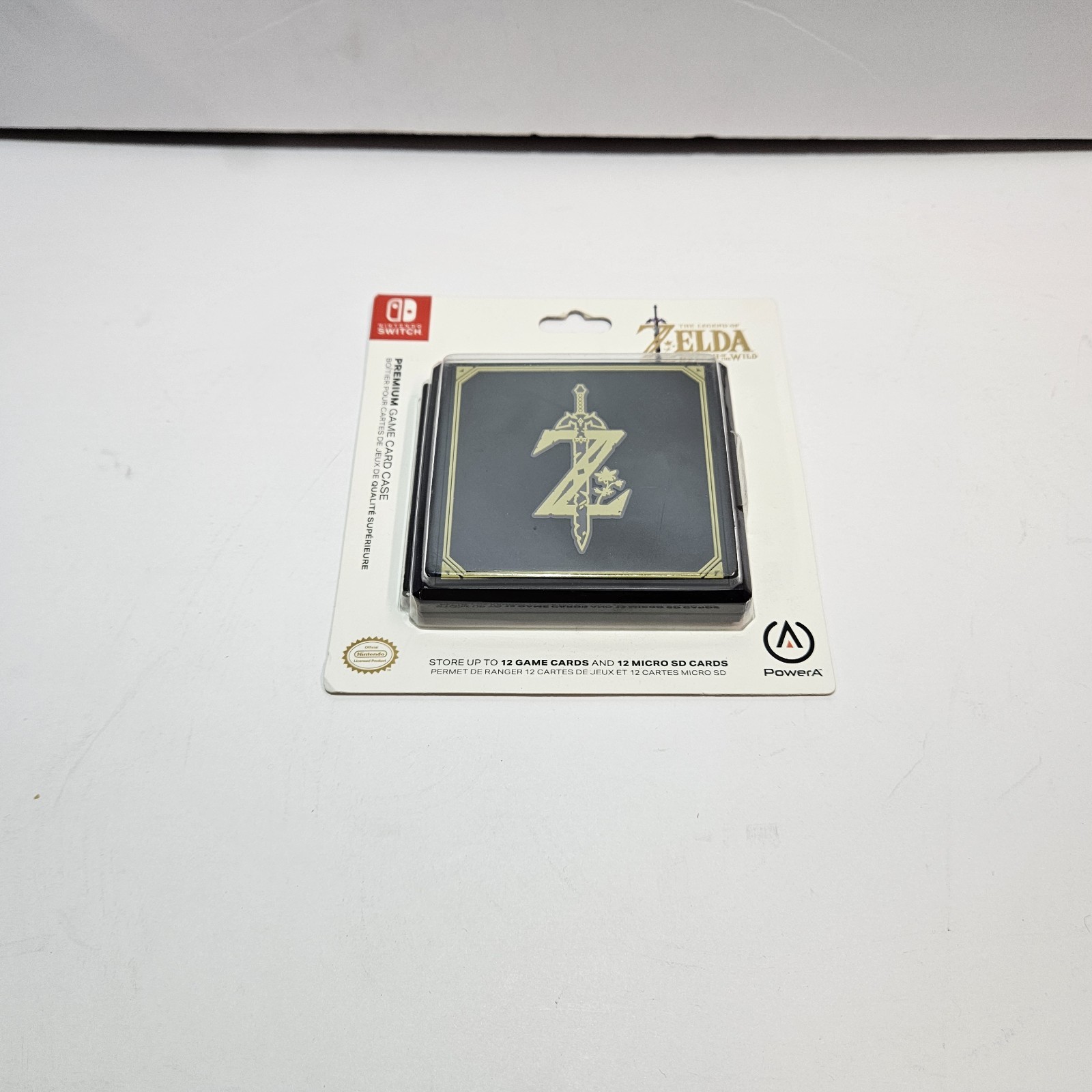 NINTENDO SWITCH ZELDA BREATH OF THE WILD PREMIUM GAME CARD CASE FOR 12 GAMES NIB
