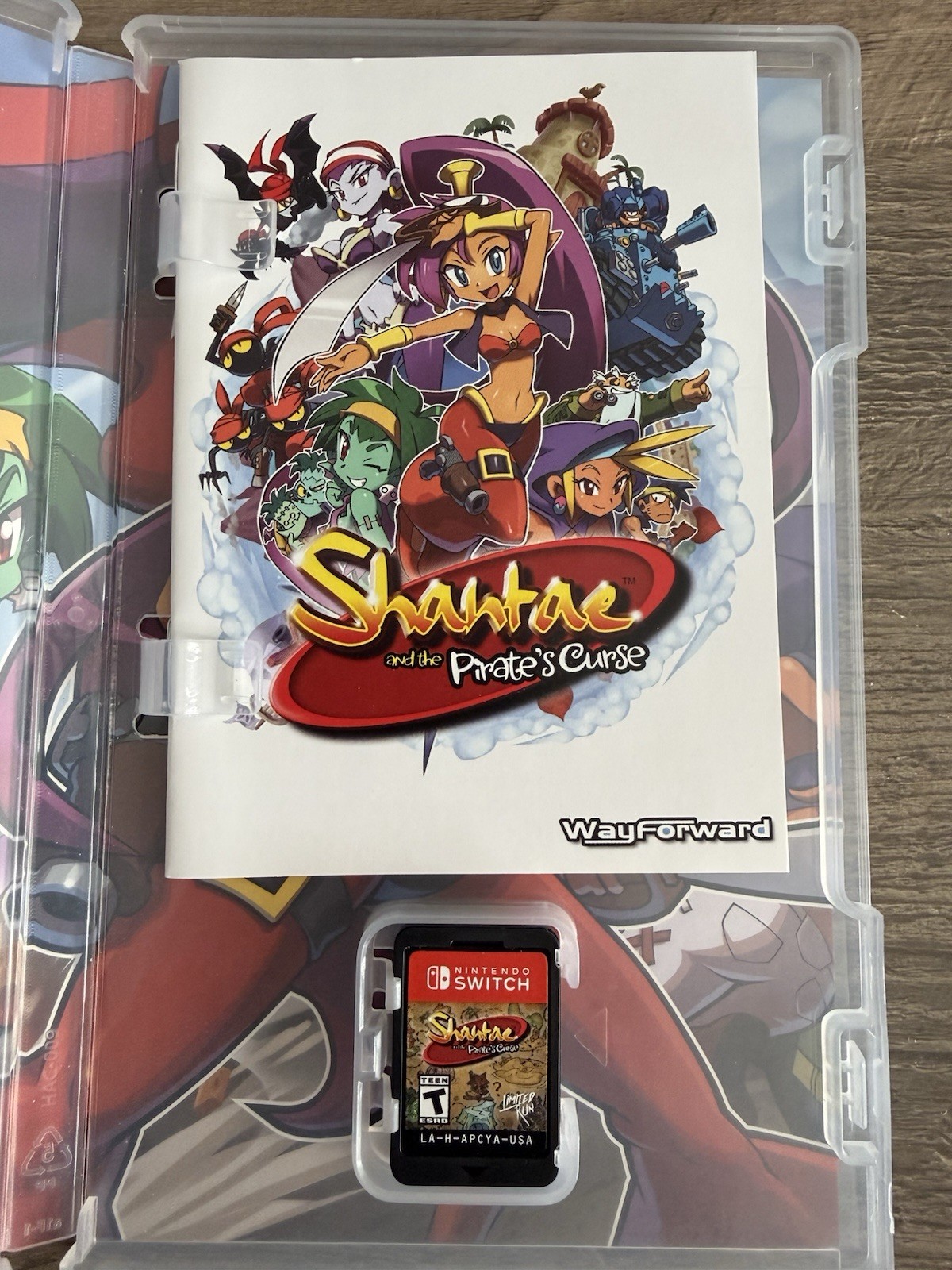 Shantae and the Pirate’s Curse Nintendo Switch CIB Complete Limited Run LRG Used