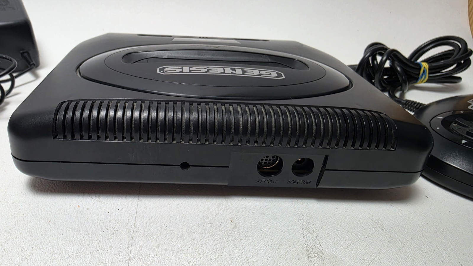 SEGA Genesis Model 2 MK-1631 Console Bundle, 2 Controllers, 3 Games Sonic, Cords