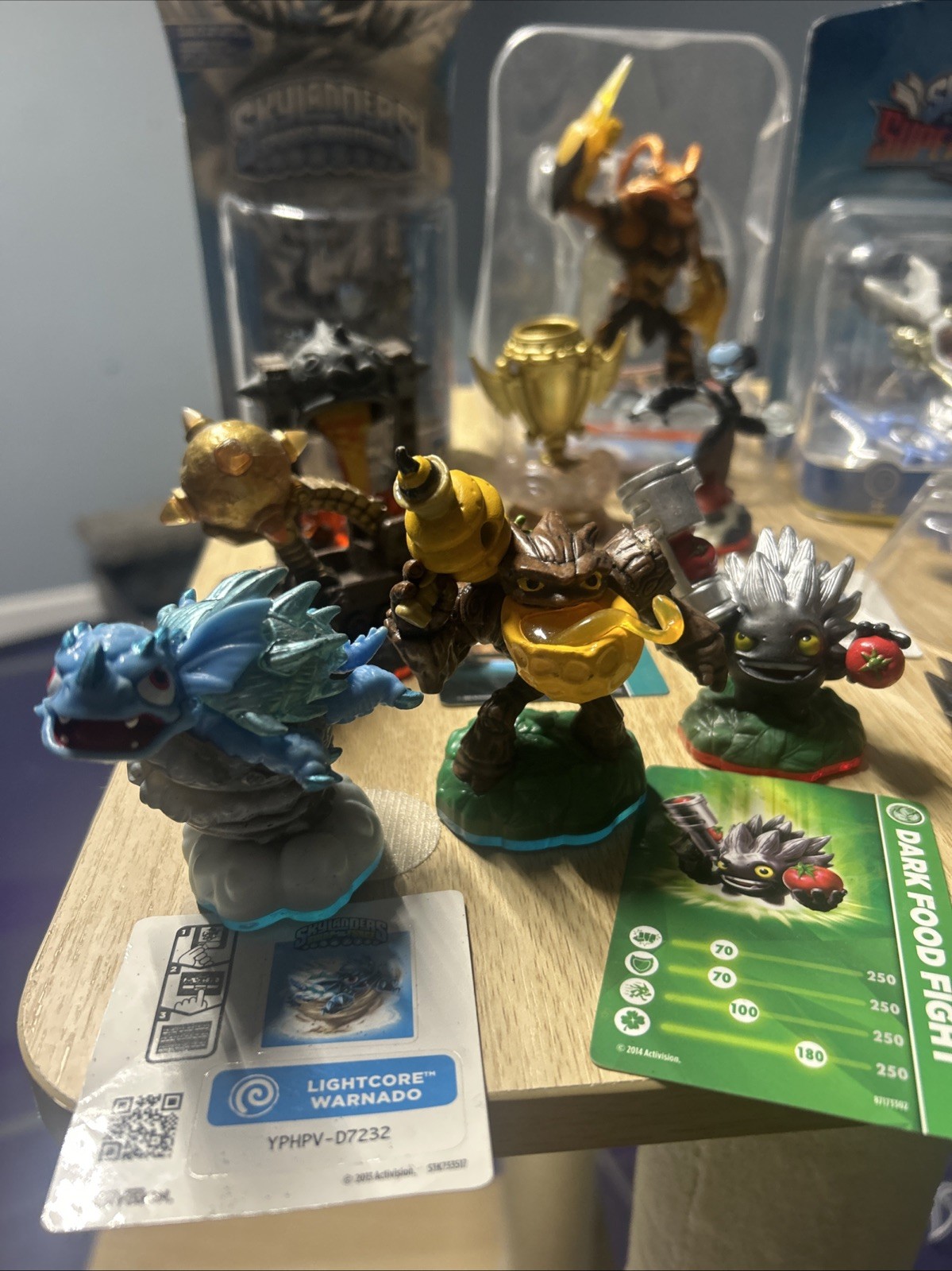 SKYLANDERS GIANTS, SUPERCHARGERS, SPYROS ADVENTURE LOT OF 8