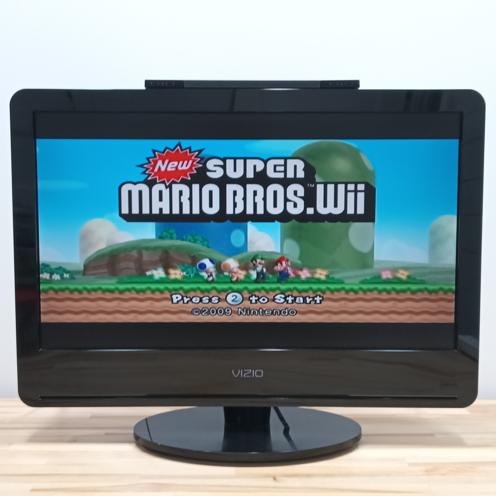 New Super Mario Bros. Wii Video Game With Booklet (Nintendo Wii, 2009) Tested