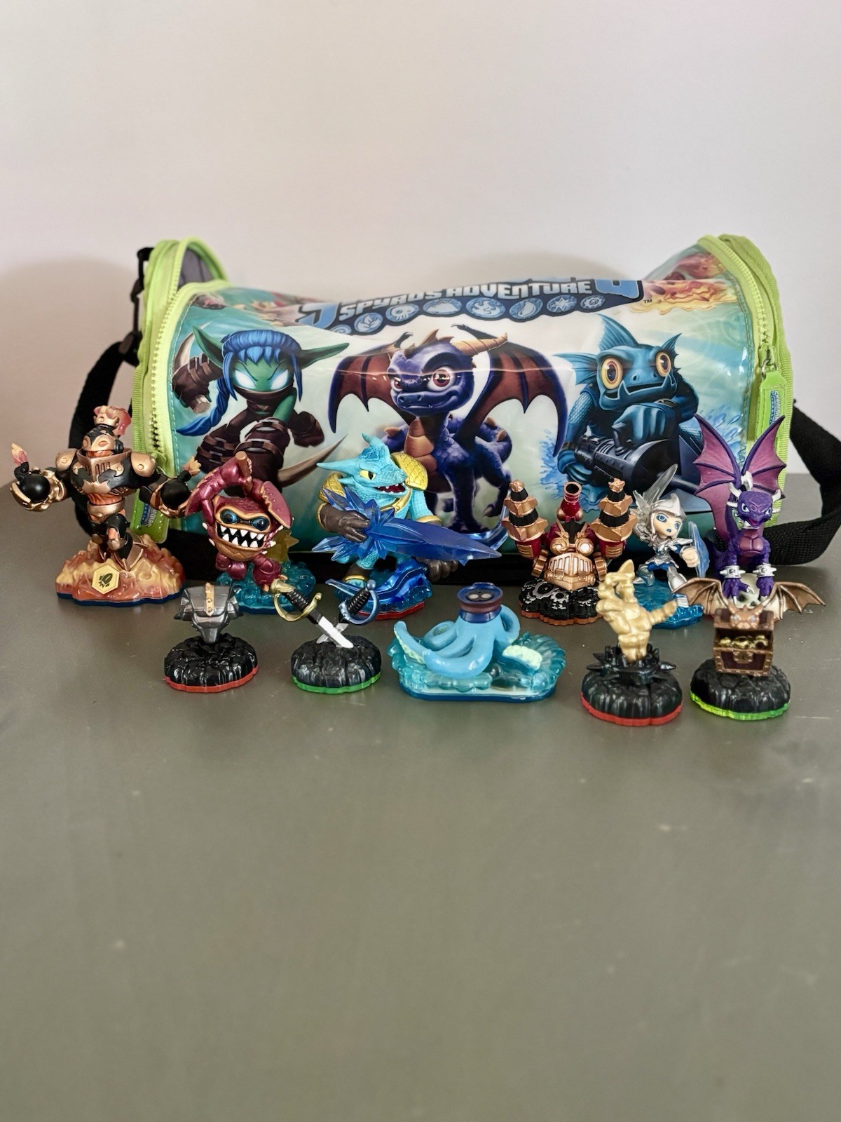 Skylanders Tested Lot of 11 Snap Shot Blast Zone Cynder Wham Shell + Carry Case