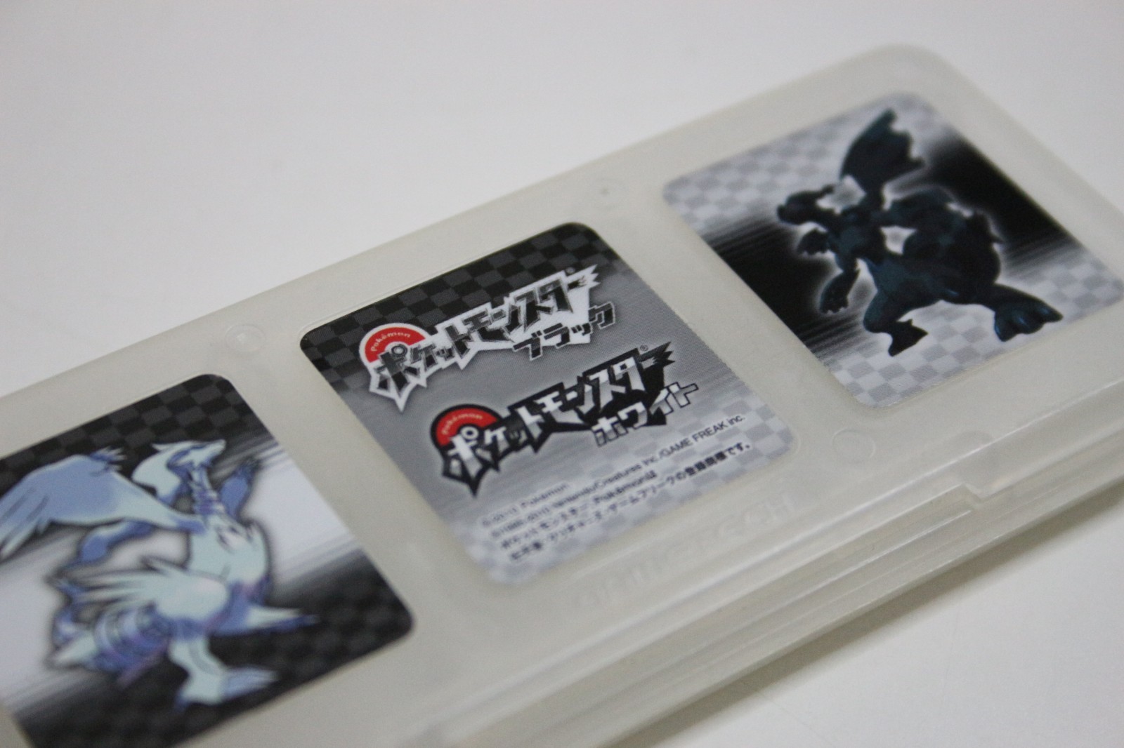Pokemon Black and White Game Cartridge Case for Nintendo DS Reshiram | Zekrom