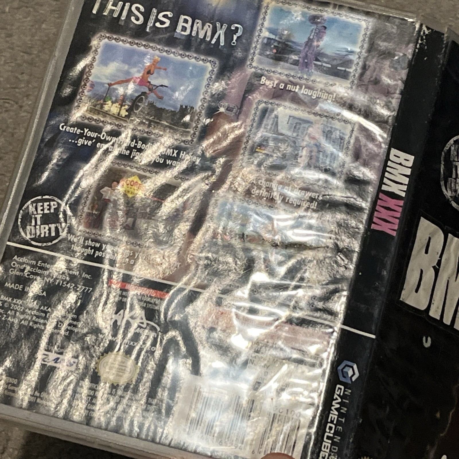 BMX XXX Nintendo Gamecube Complete CIB w/ Poster Manual Reg Card Water Damaged