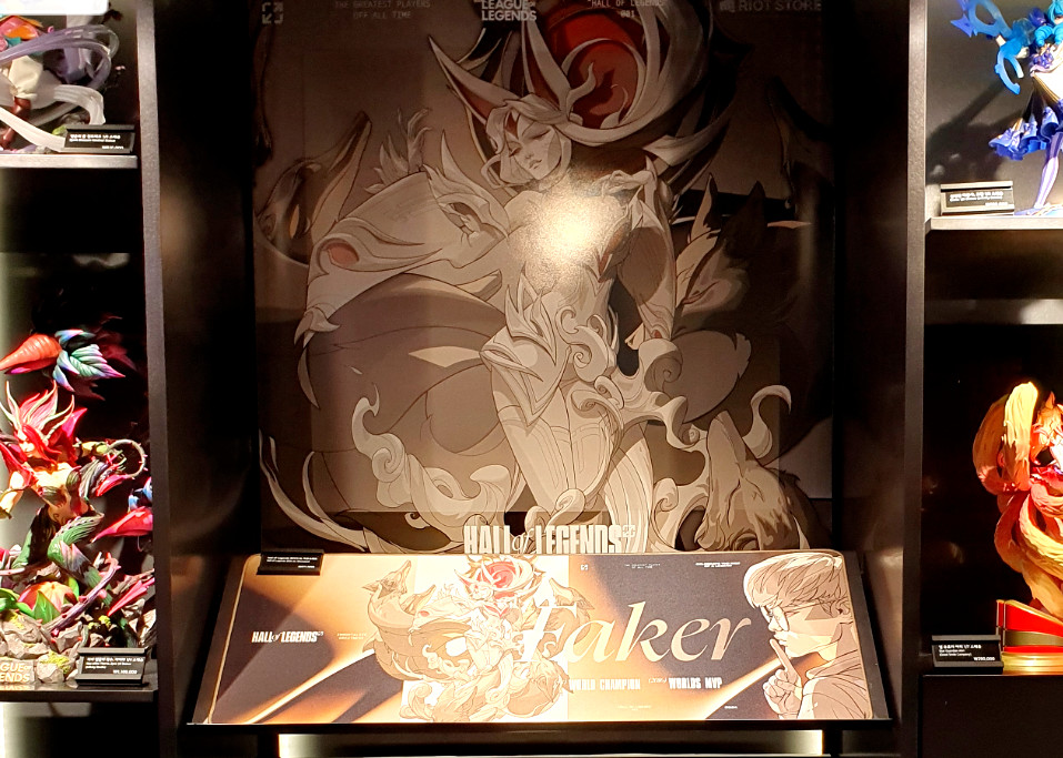 League of Legends FAKER & Ahri MOUSEPAD HALL of Legends Unkillable Demon King