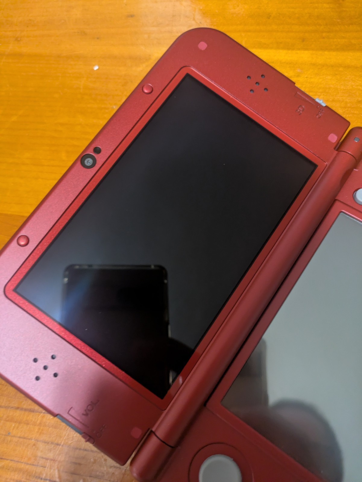 Nintendo New 3DS XL New Red Handheld System Bundle Complete in Box with Charger