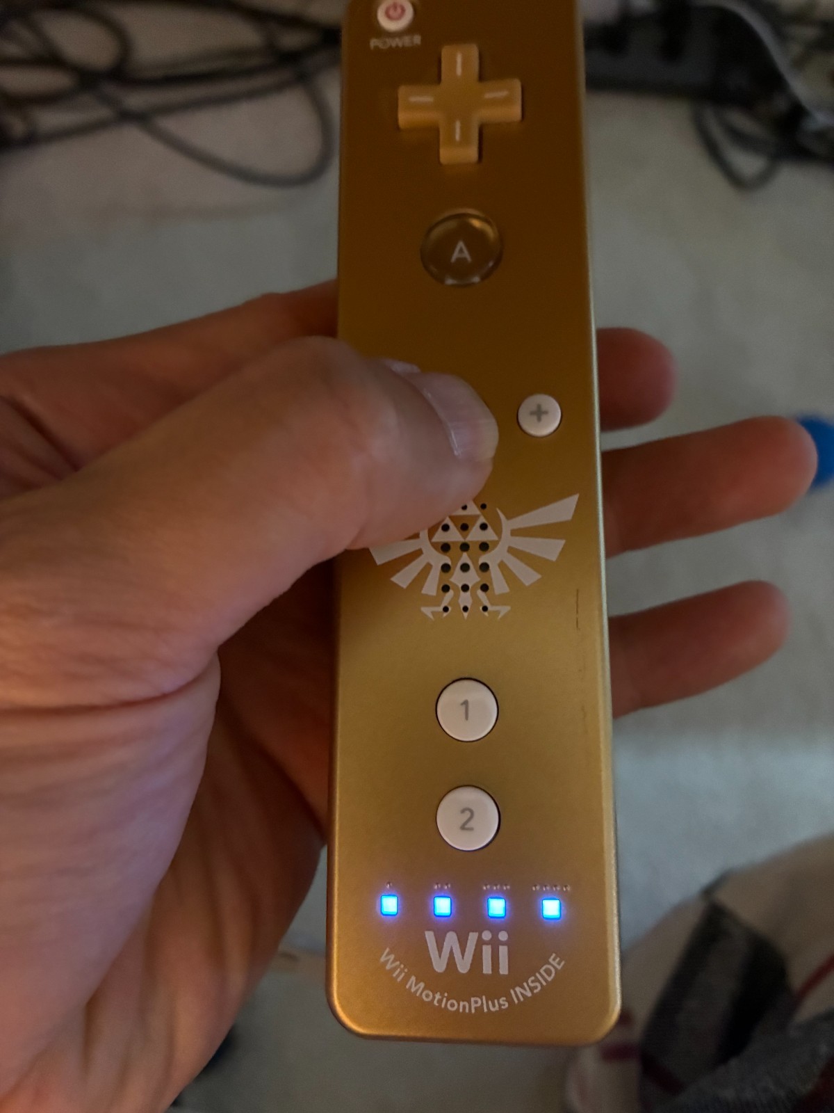 Nintendo Wii Motion Plus Remote Zelda Gold Limited Edition +Regular controller