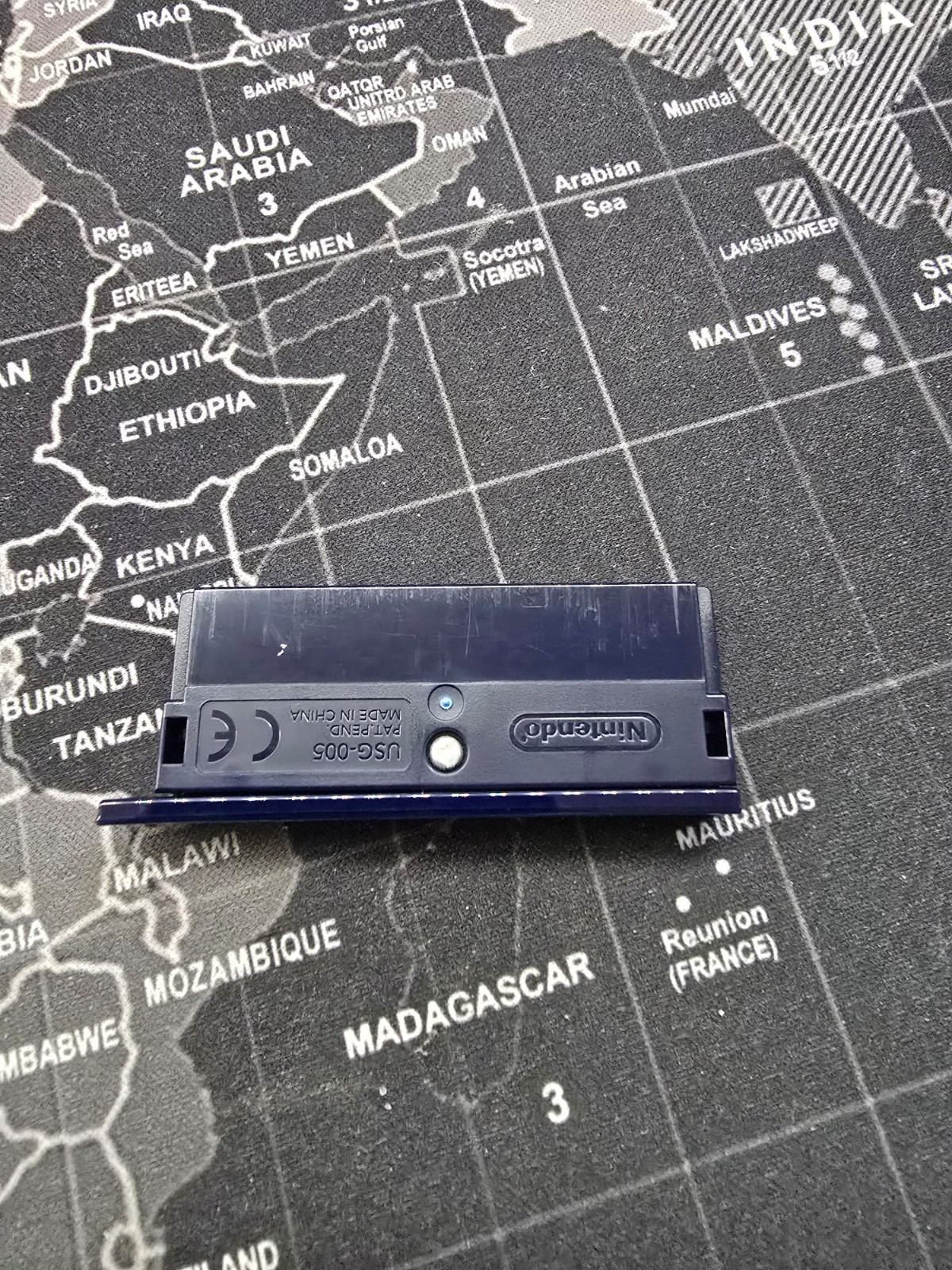 Authentic Nintendo DS Lite GBA Slot Dust Cover Original – Used USG-005