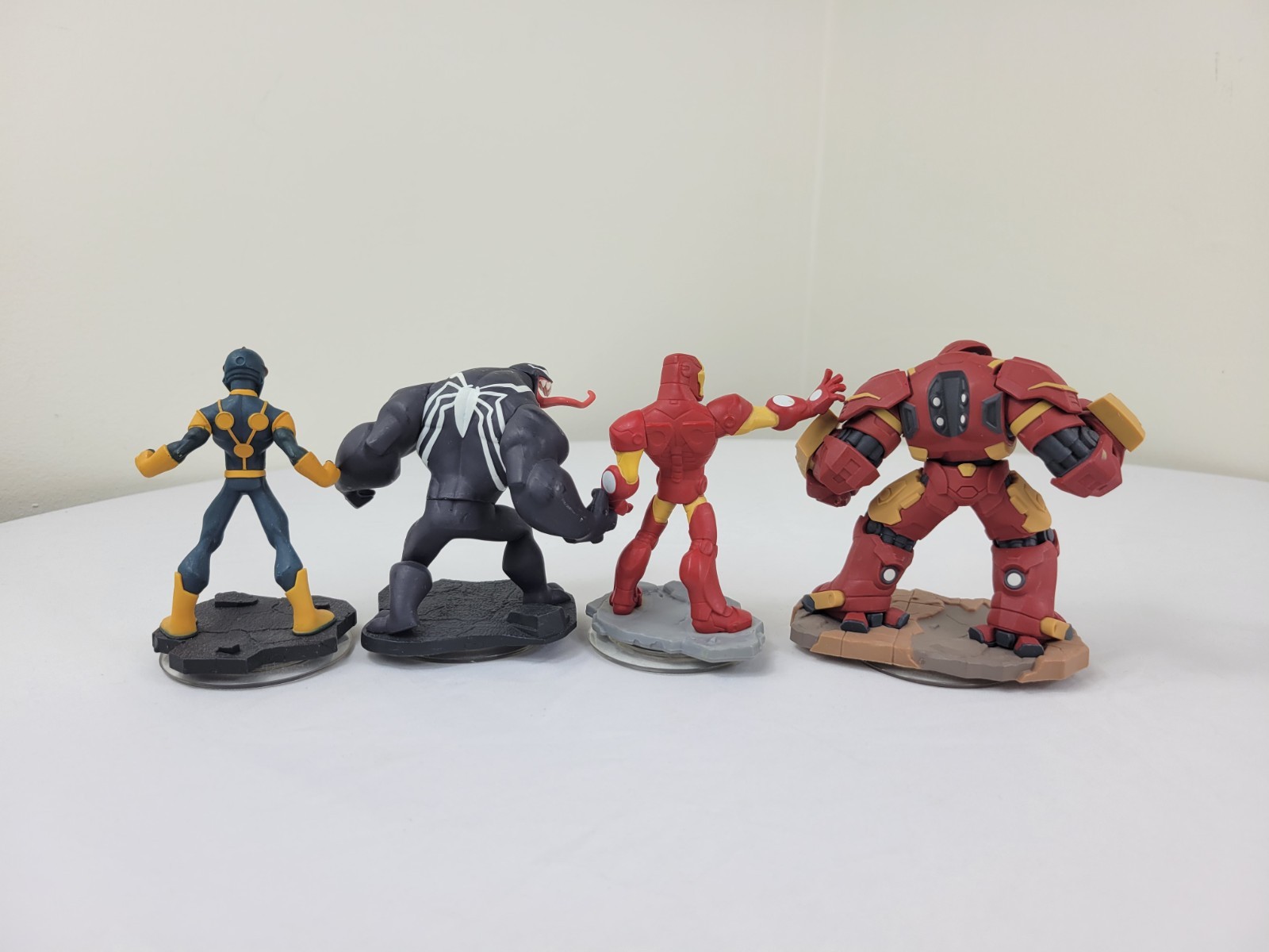 Disney Infinity 2.0 Edition Venom Thor Iron Man Hulk Captain America Lot of 7