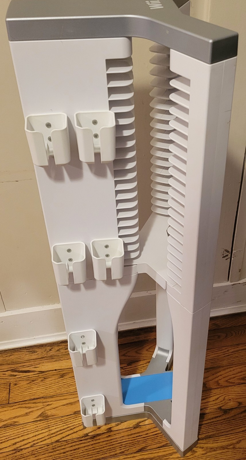 36” NINTENDO Wii Storage Tower Rack Tall Stand 20 Video Game Console Display