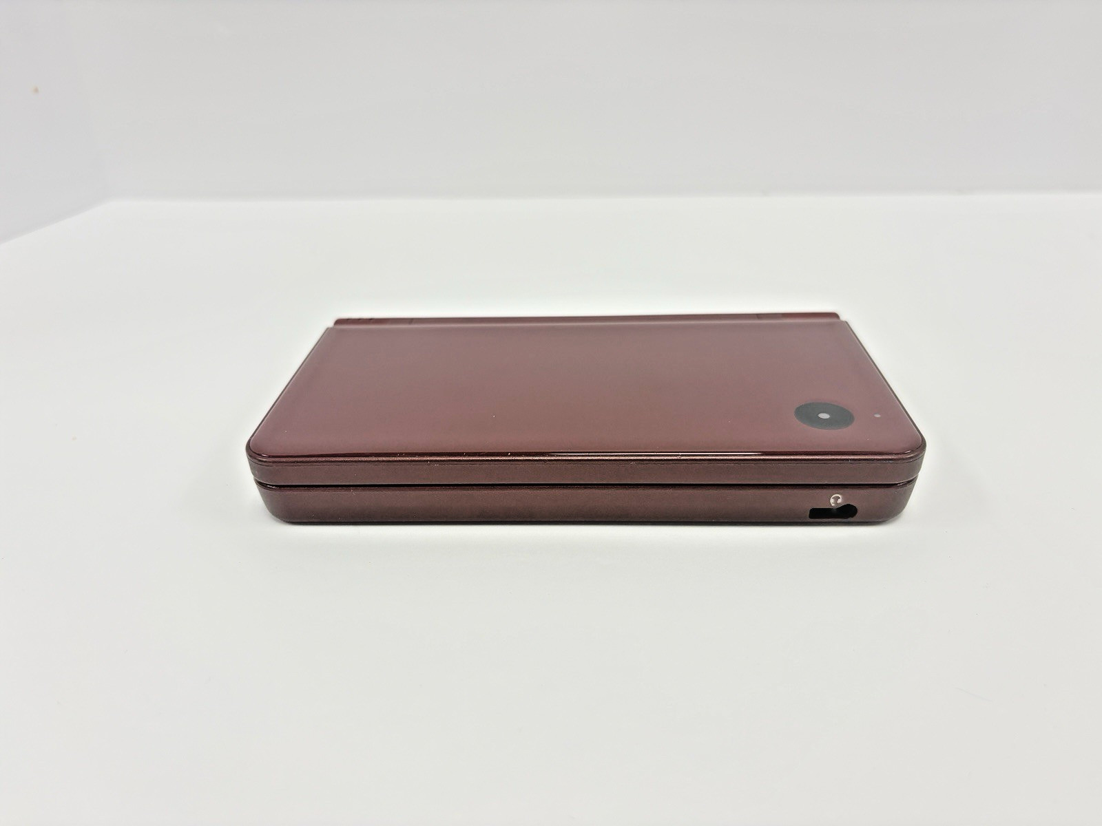 Nintendo DSi XL Handheld – Burgundy
