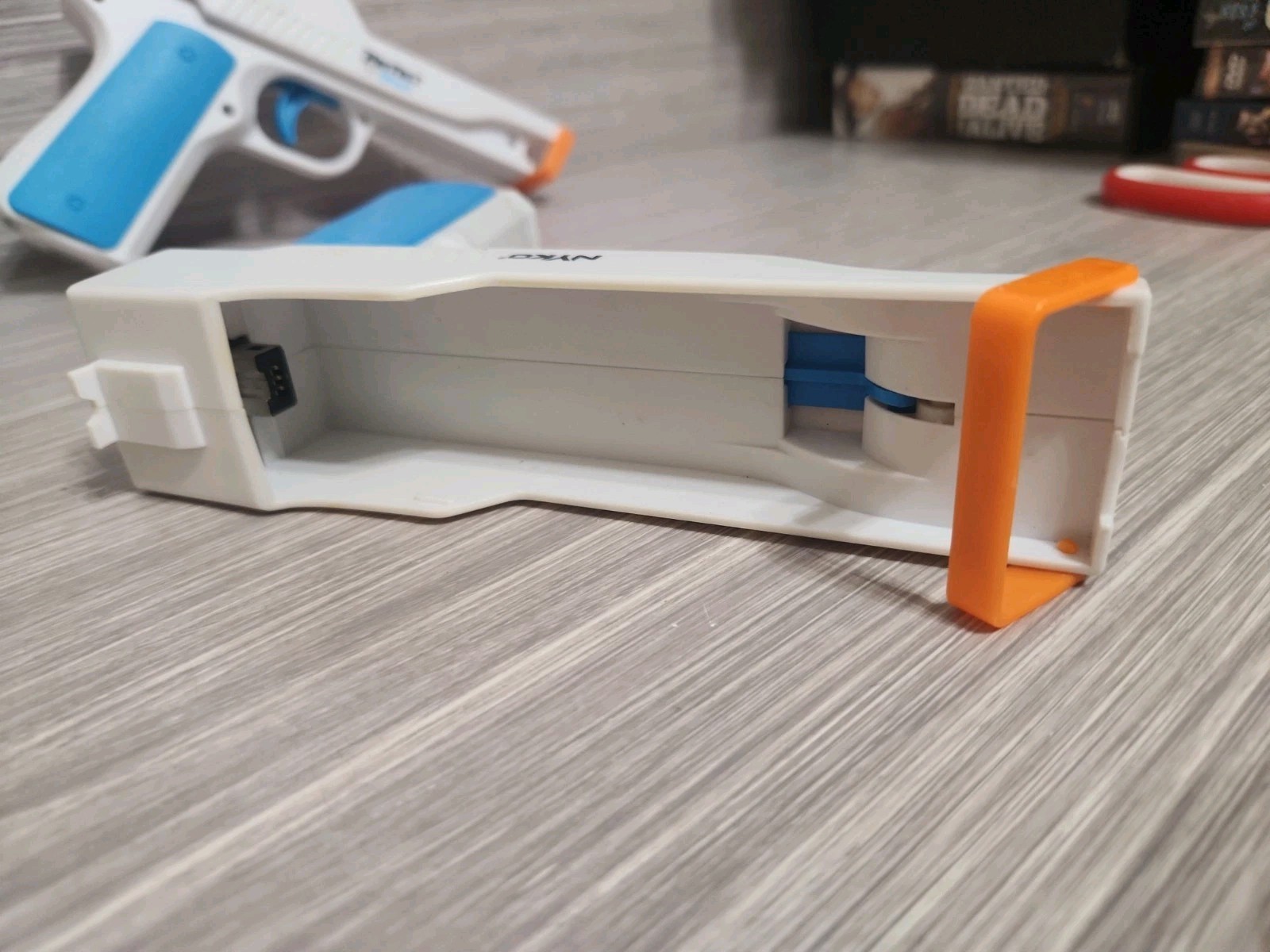 Nyko Perfect Shot Gun Controller For Nintendo Wii White Blue Orange (1)