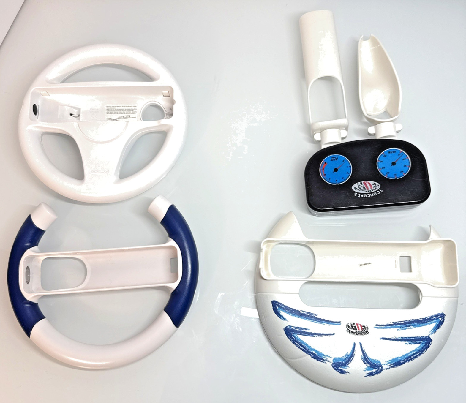 Nintendo Wii Sports Accessory Bundle 2 Steering Wheels Frisbee Jet Ski Handlebar