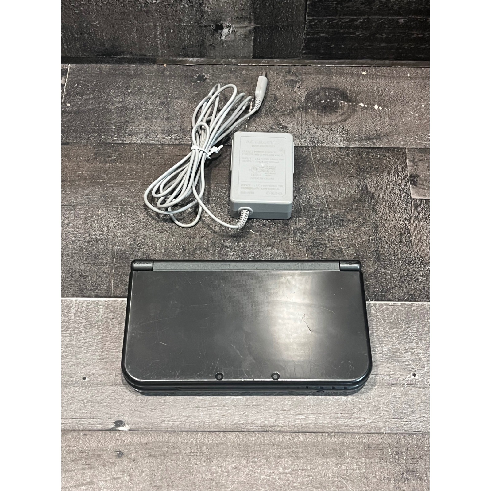 New Nintendo 3DS XL GRAY Handheld Console & OEM Charger RED-001 TESTED NO STYLUS