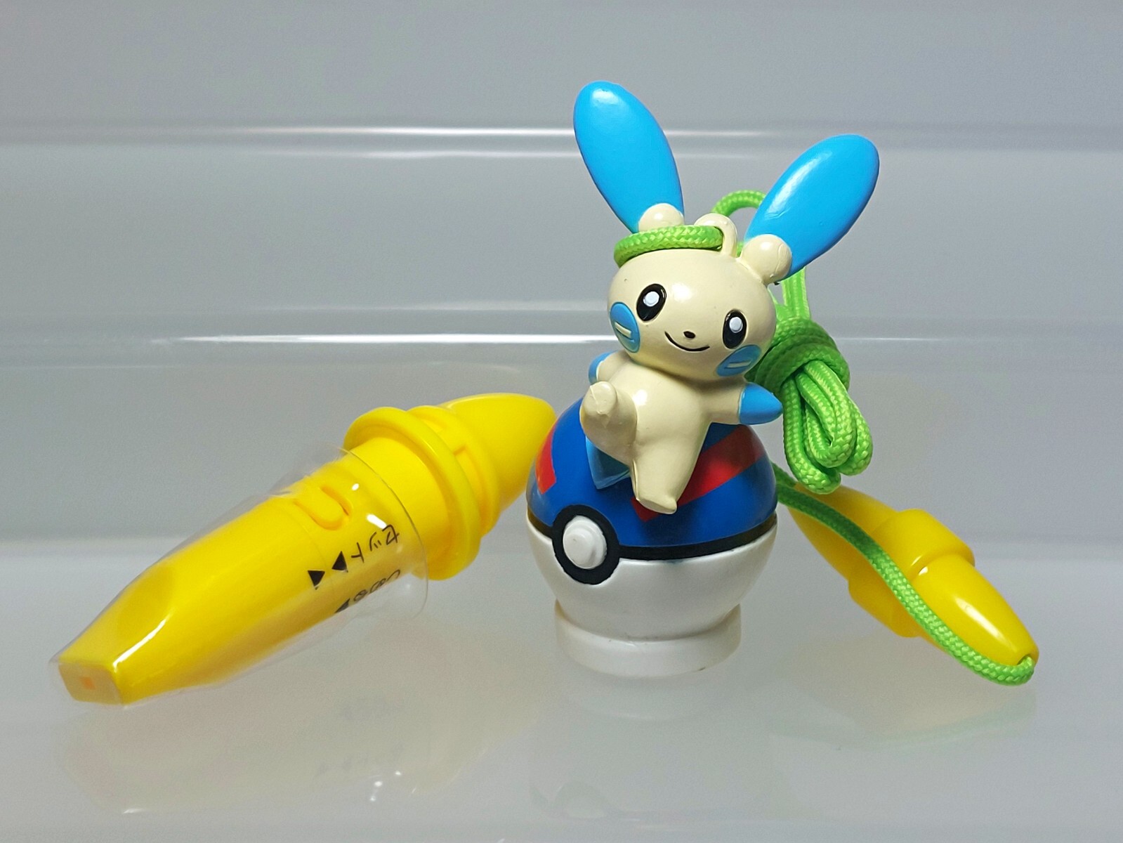 Pokemon Minun with Great Ball Whistle Figure Tomy Yujin Japan 2.4in