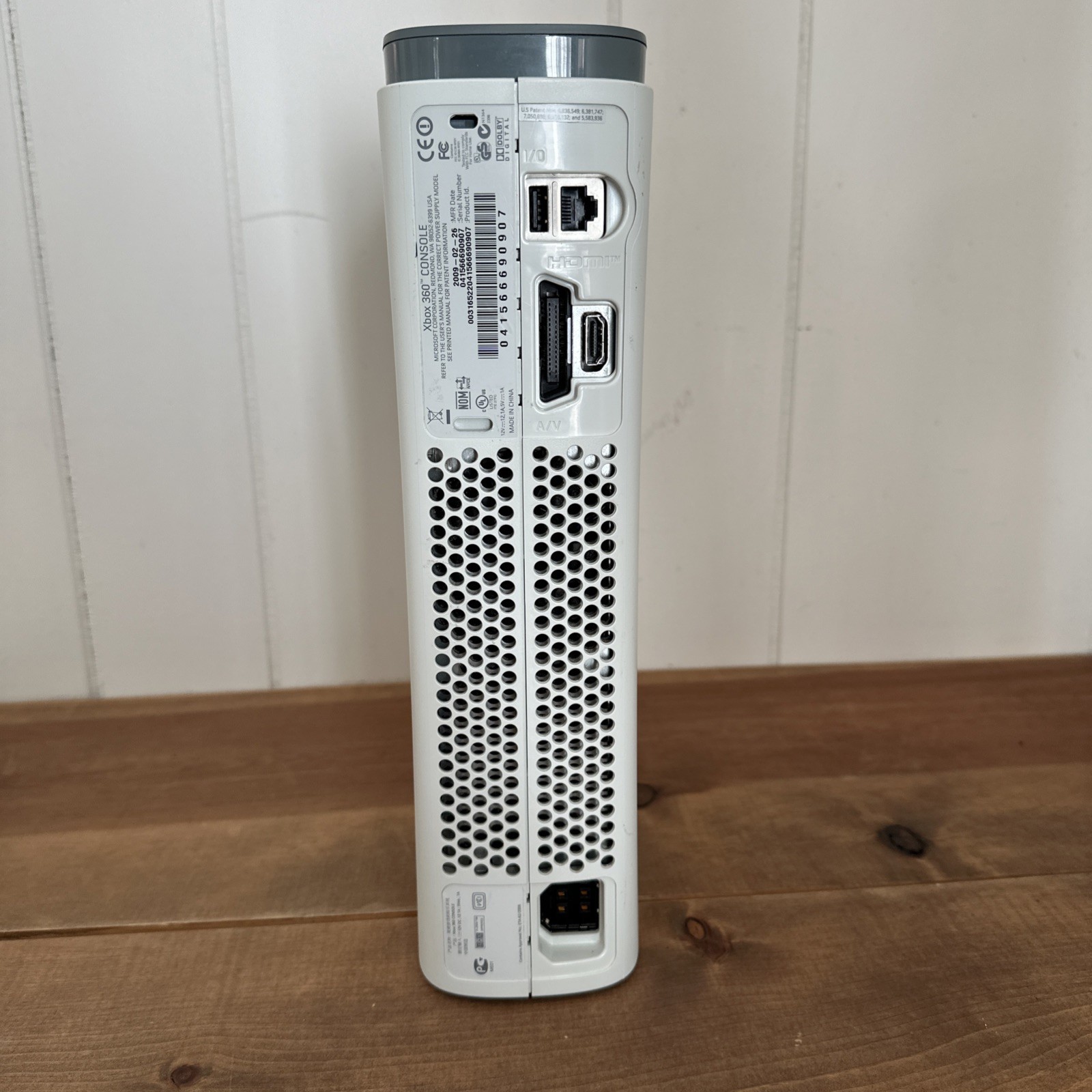 Microsoft Xbox 360 White Console 60GB HDD Console And Power Cable Only Tested