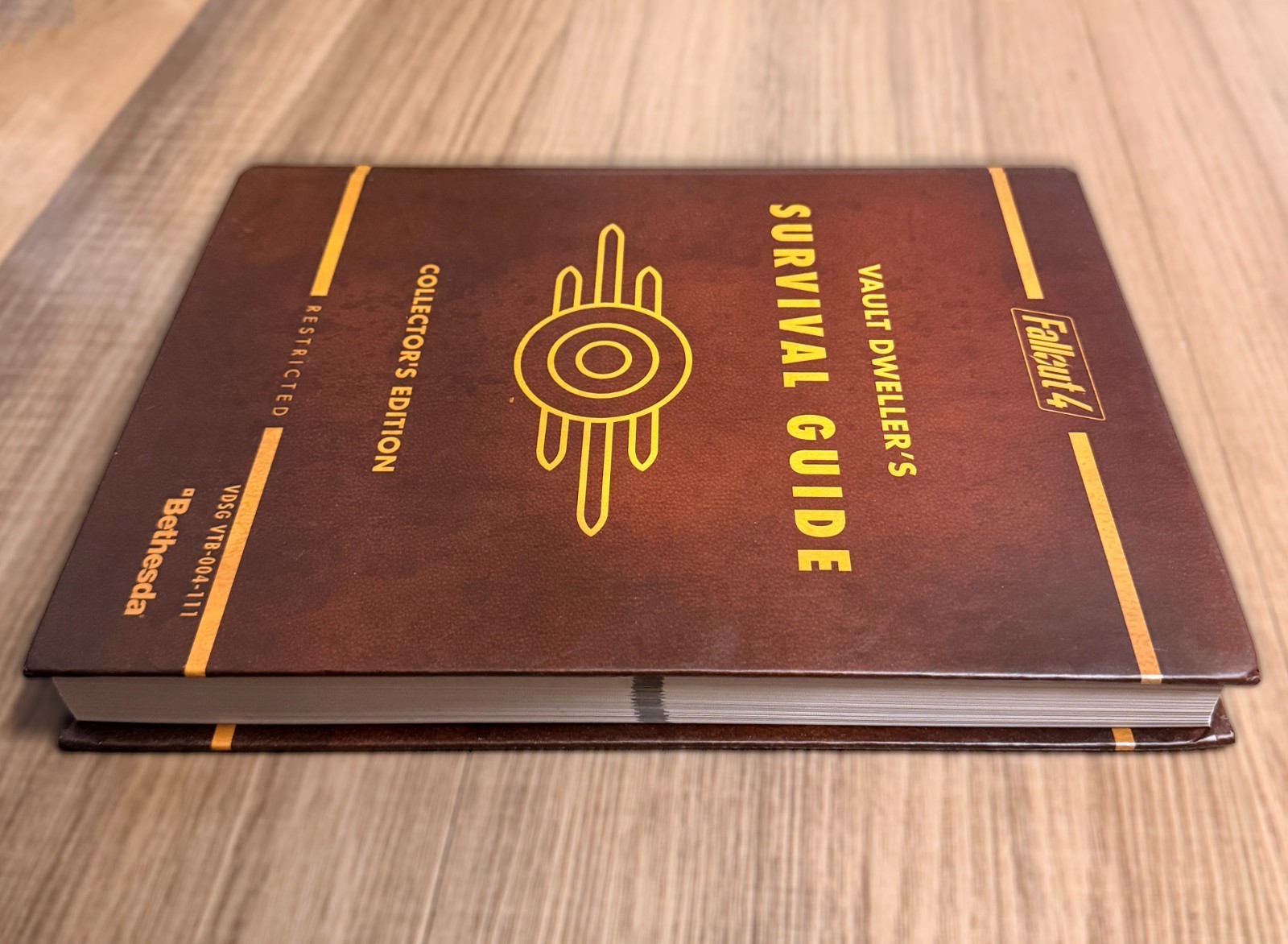 FALLOUT 4 Vault Dweller’s Survival Guide Hardcover Book (Complete with Extras)