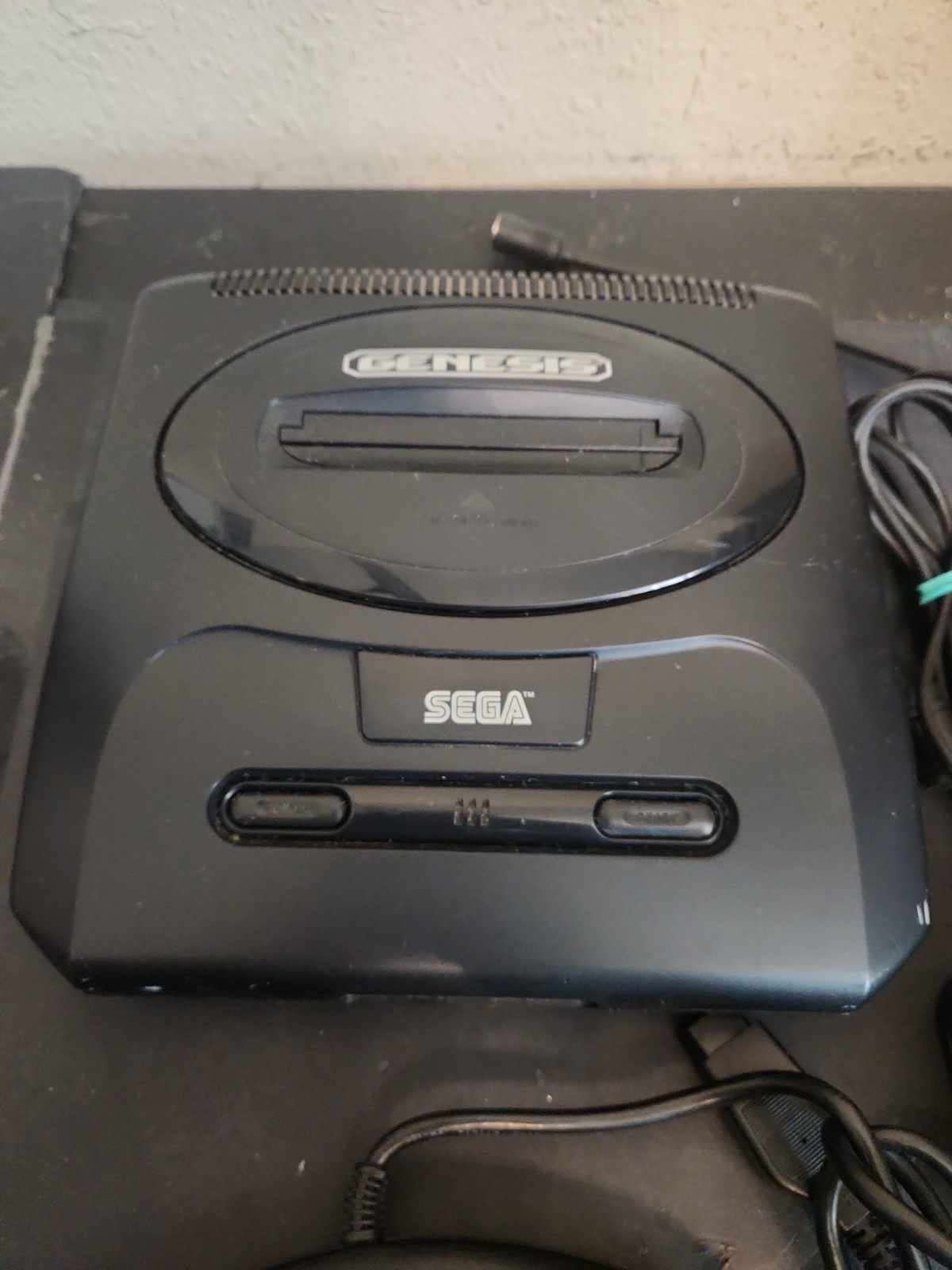 SEGA Genesis Model 2 MK-1631 With Cords And OEM Controller Tested Works