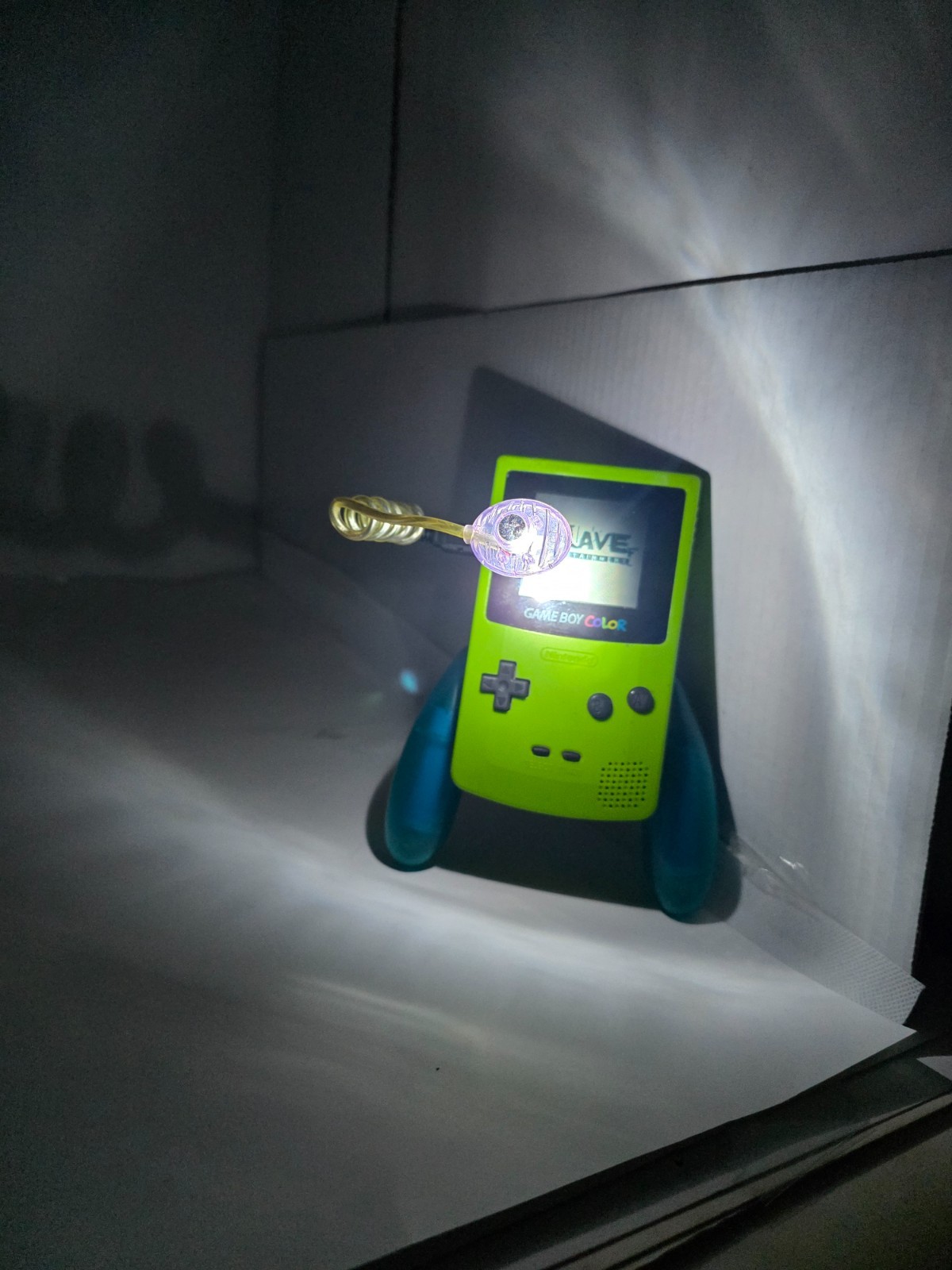 NEW Super Bright LED Worm/Snake Light for Game Boy Color No Batteries Required