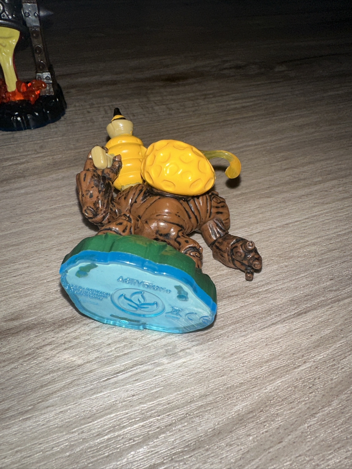 Skylanders Swap Force Fiery Forge Battle Pack Bumble Blast Knockout Terrain Lot