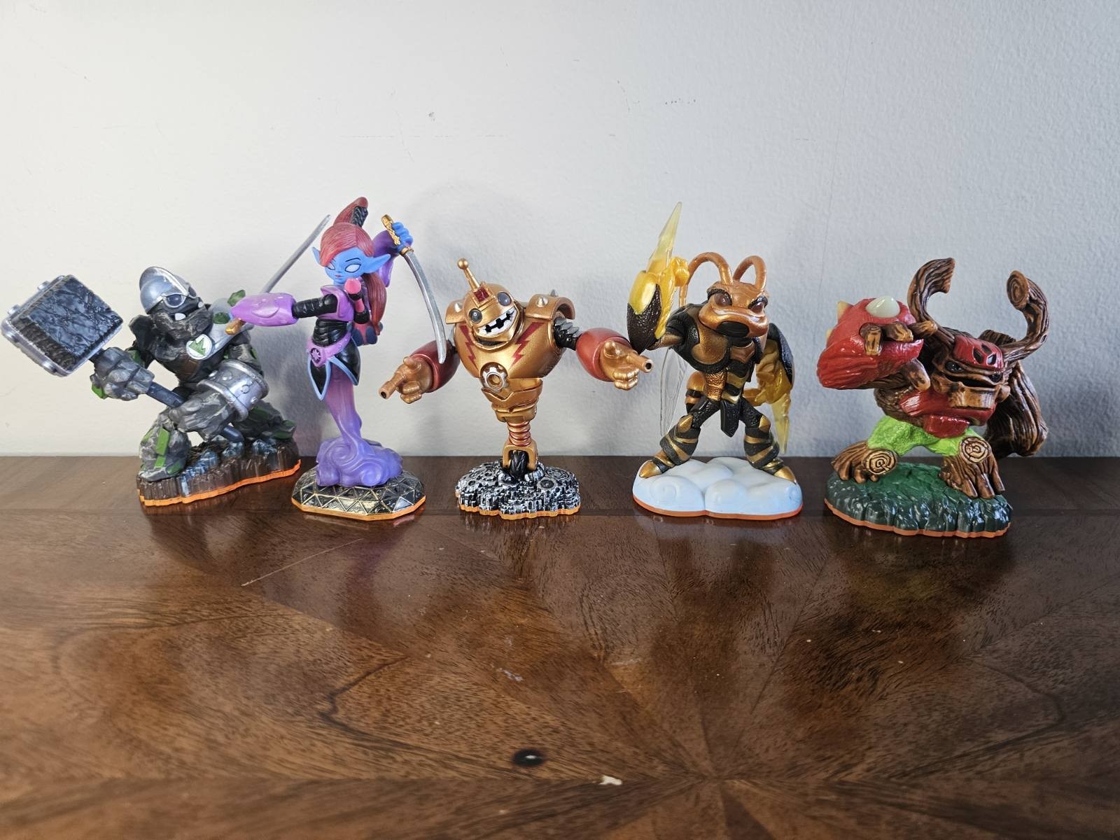 Skylanders Character Figure Lot Eruptor Gill Grunt Stealth Elf Spyro 2013