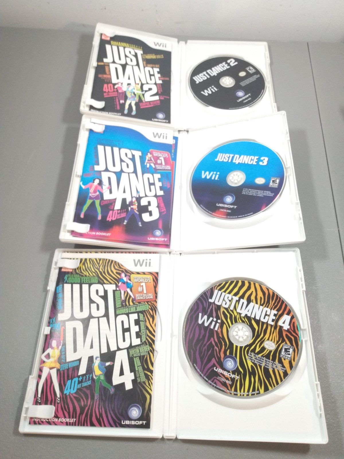 Just Dance 2, 3 & 4 (Nintendo Wii Lot Of 3 Games) CIB Complete with Manuals