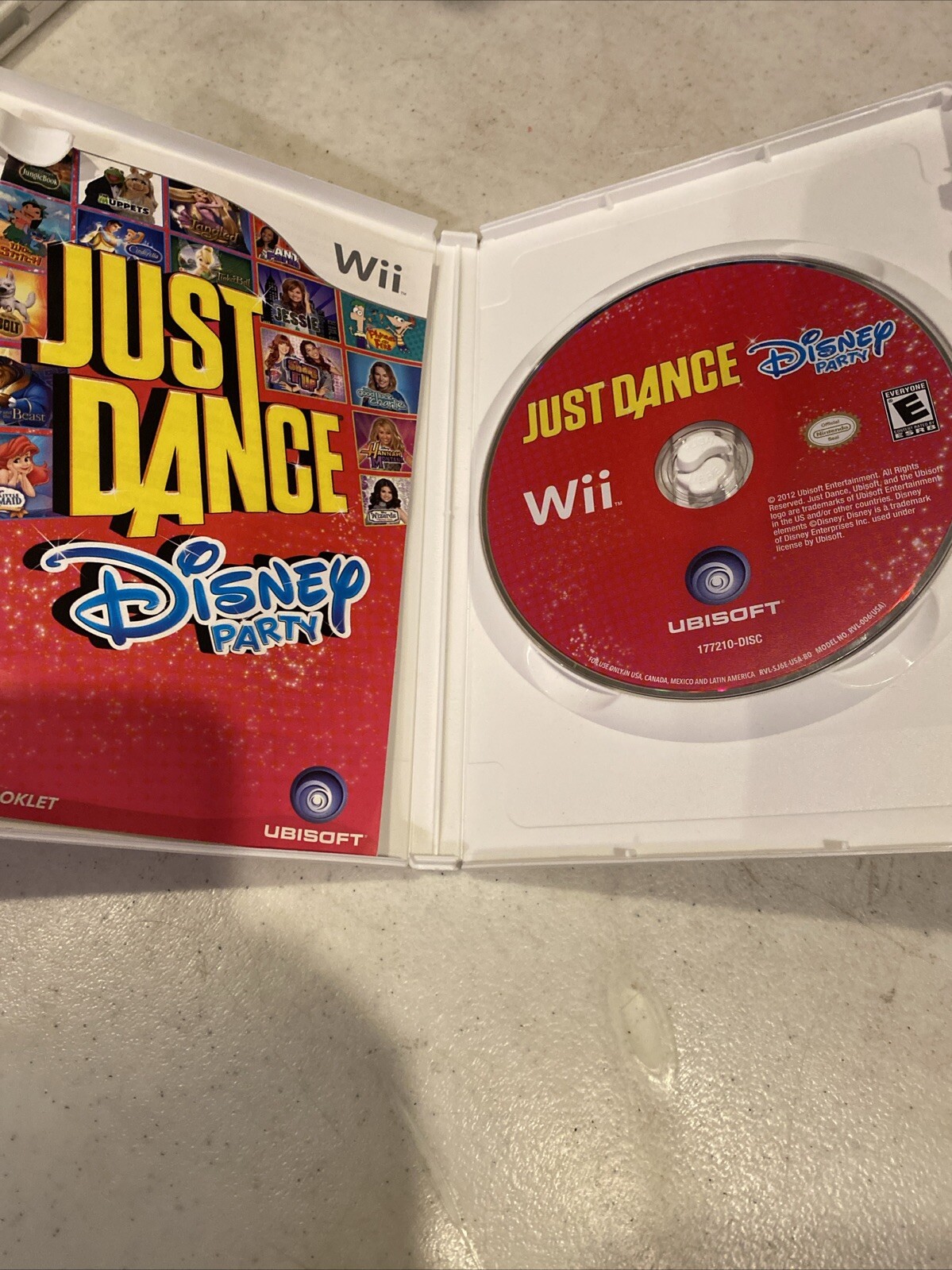 Just Dance: Disney Party (Nintendo Wii, 2012) – Complete in Box (CIB) – Tested